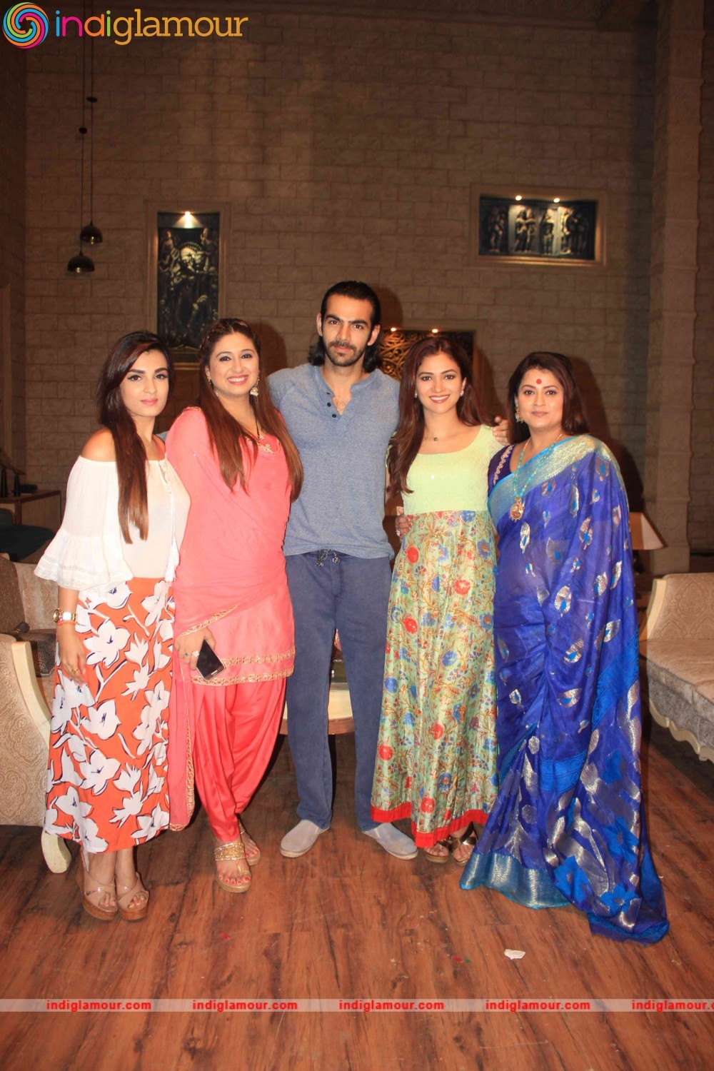 Celebration of 100 Episodes of Life Oks Television Show Bahu Humari Rajni Kant Event hd photo