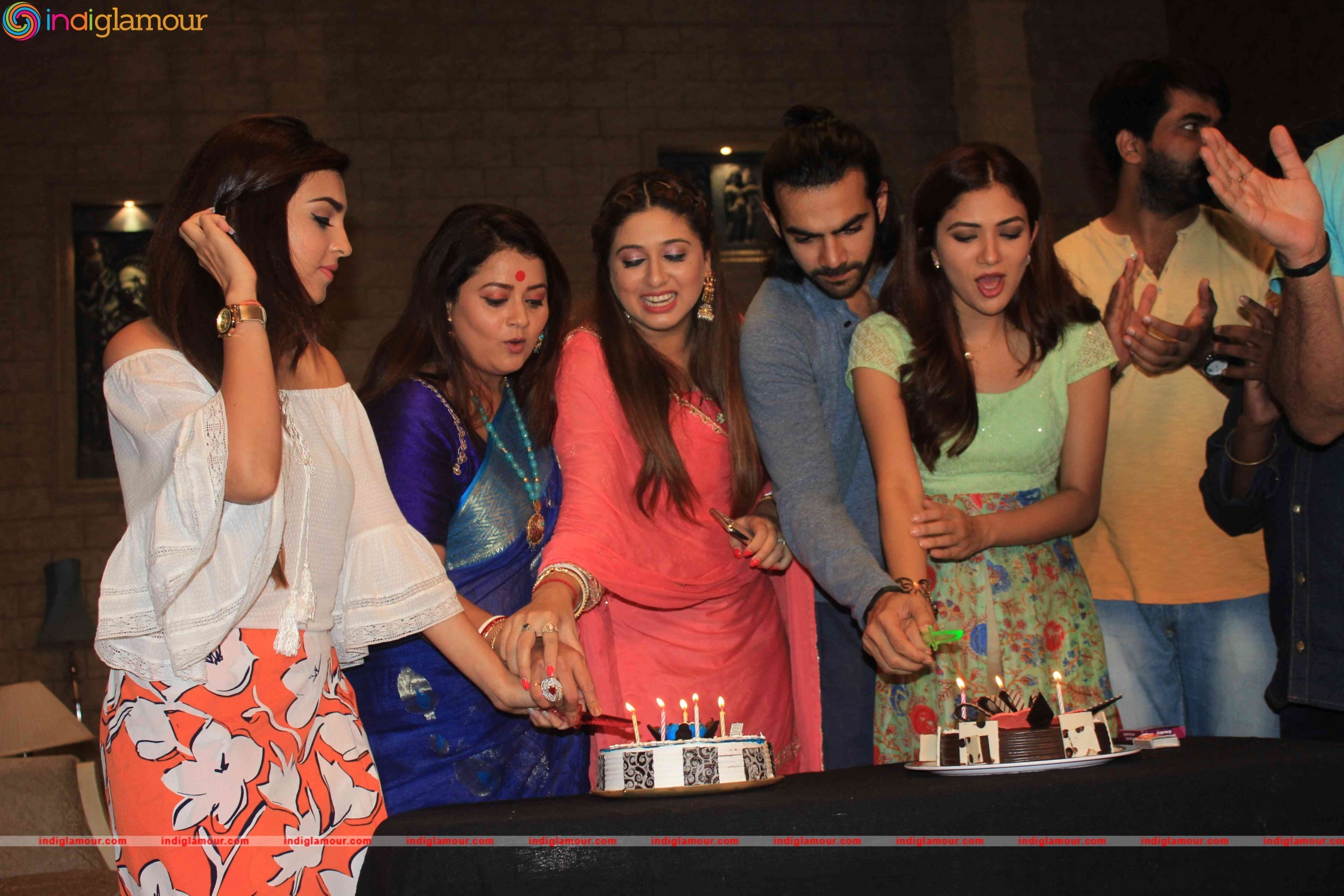 Celebration of 100 Episodes of Life Oks Television Show Bahu Humari Rajni Kant Event hd photo