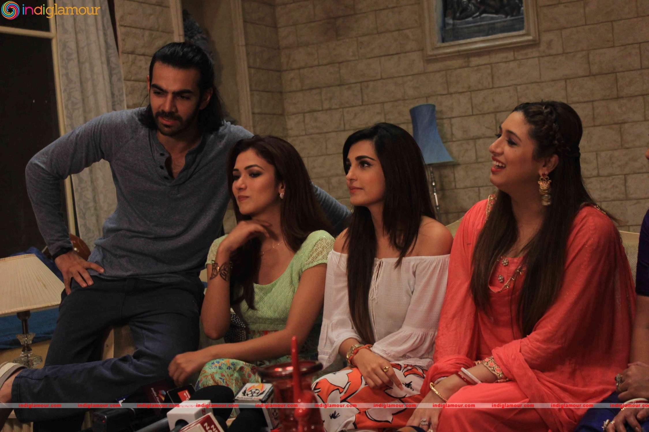Celebration of 100 Episodes of Life Oks Television Show Bahu Humari Rajni Kant Event hd photo