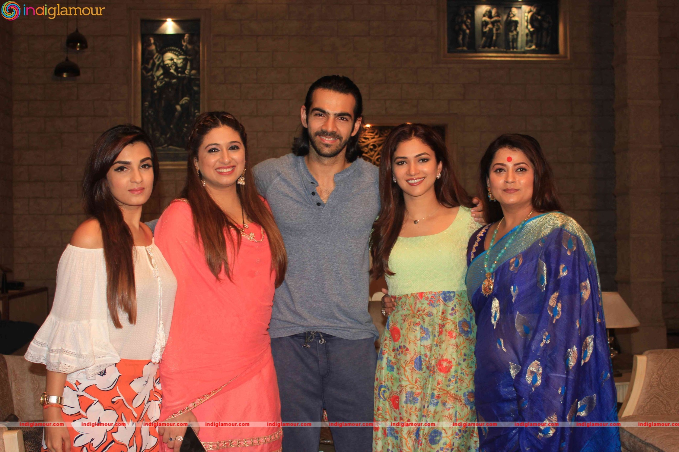 Celebration of 100 Episodes of Life Oks Television Show Bahu Humari Rajni Kant Event hd photo