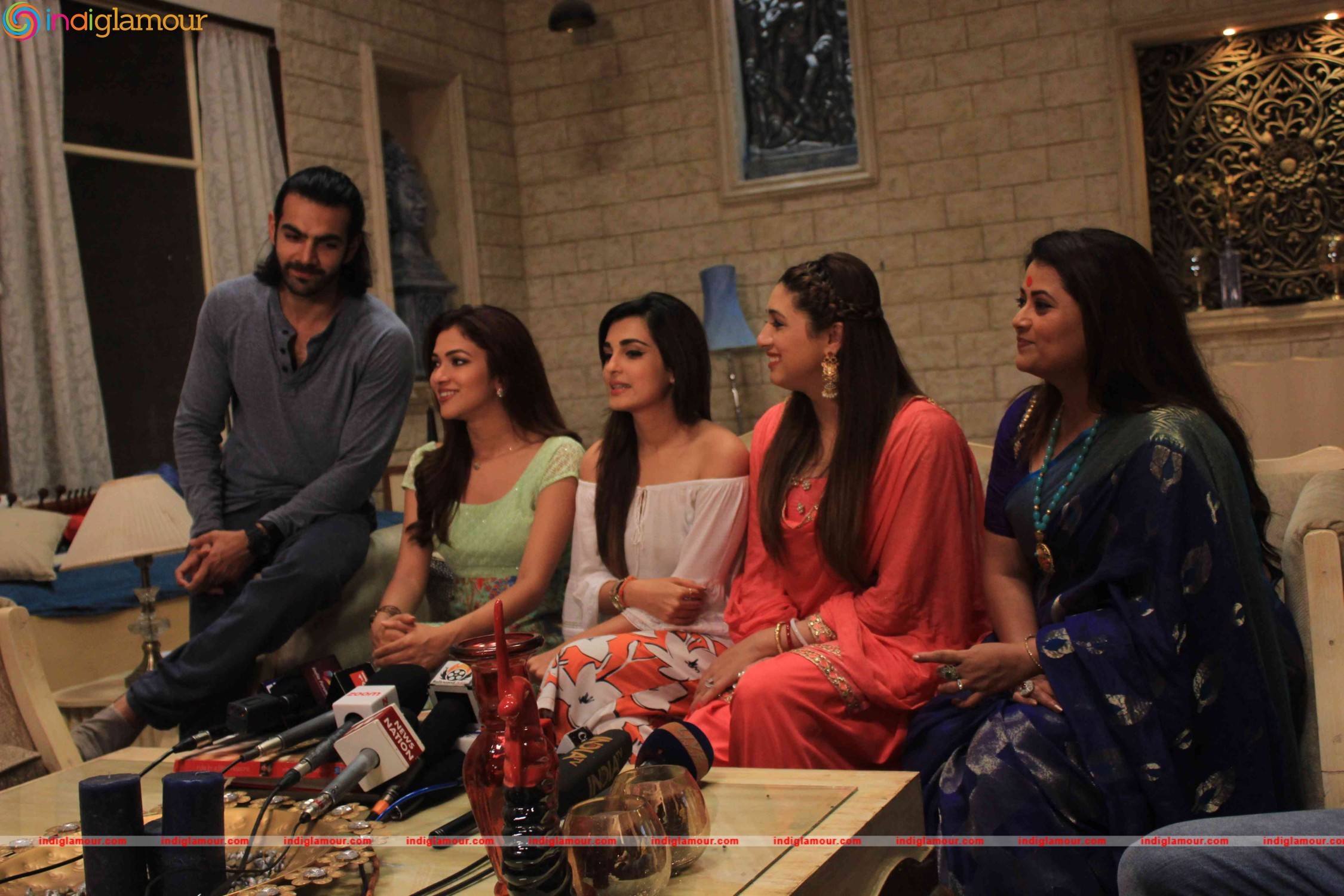 Celebration of 100 Episodes of Life Oks Television Show Bahu Humari Rajni Kant Event hd photo