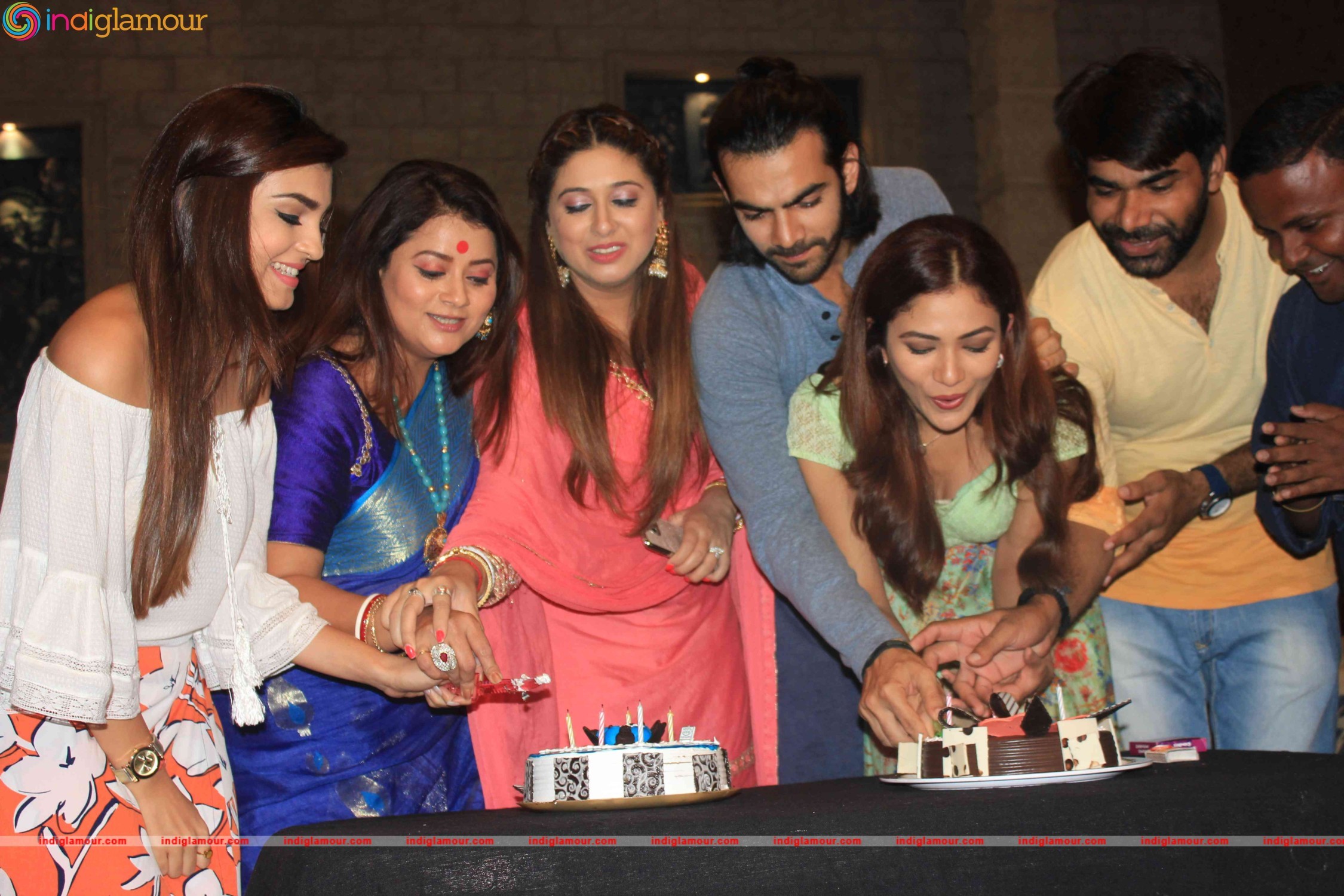 Celebration of 100 Episodes of Life Oks Television Show Bahu Humari Rajni Kant Event hd photo
