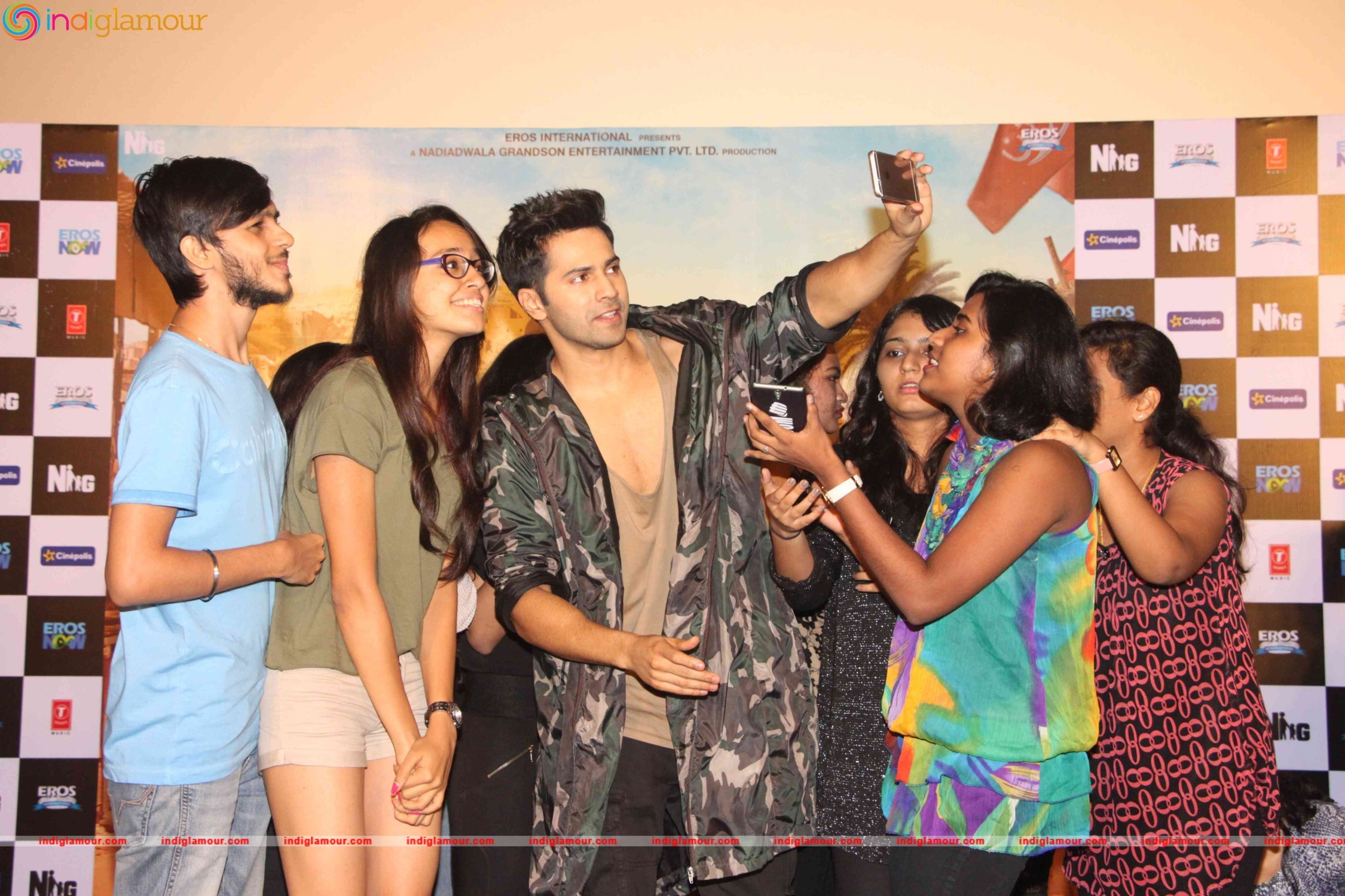 John Abraham and Varun Dhawan Interact with their Fans Event hd photo