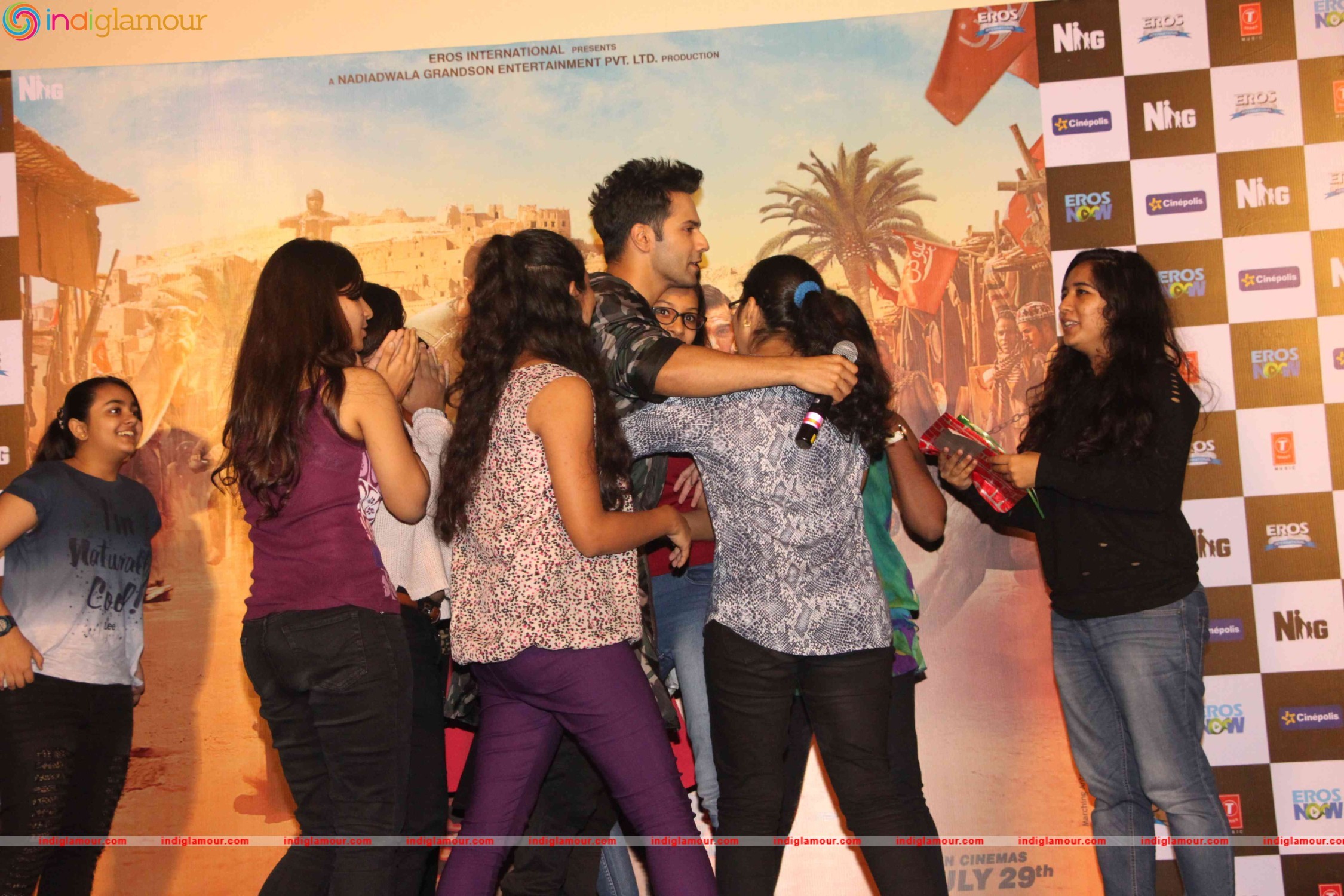 John Abraham and Varun Dhawan Interact with their Fans Event hd photo