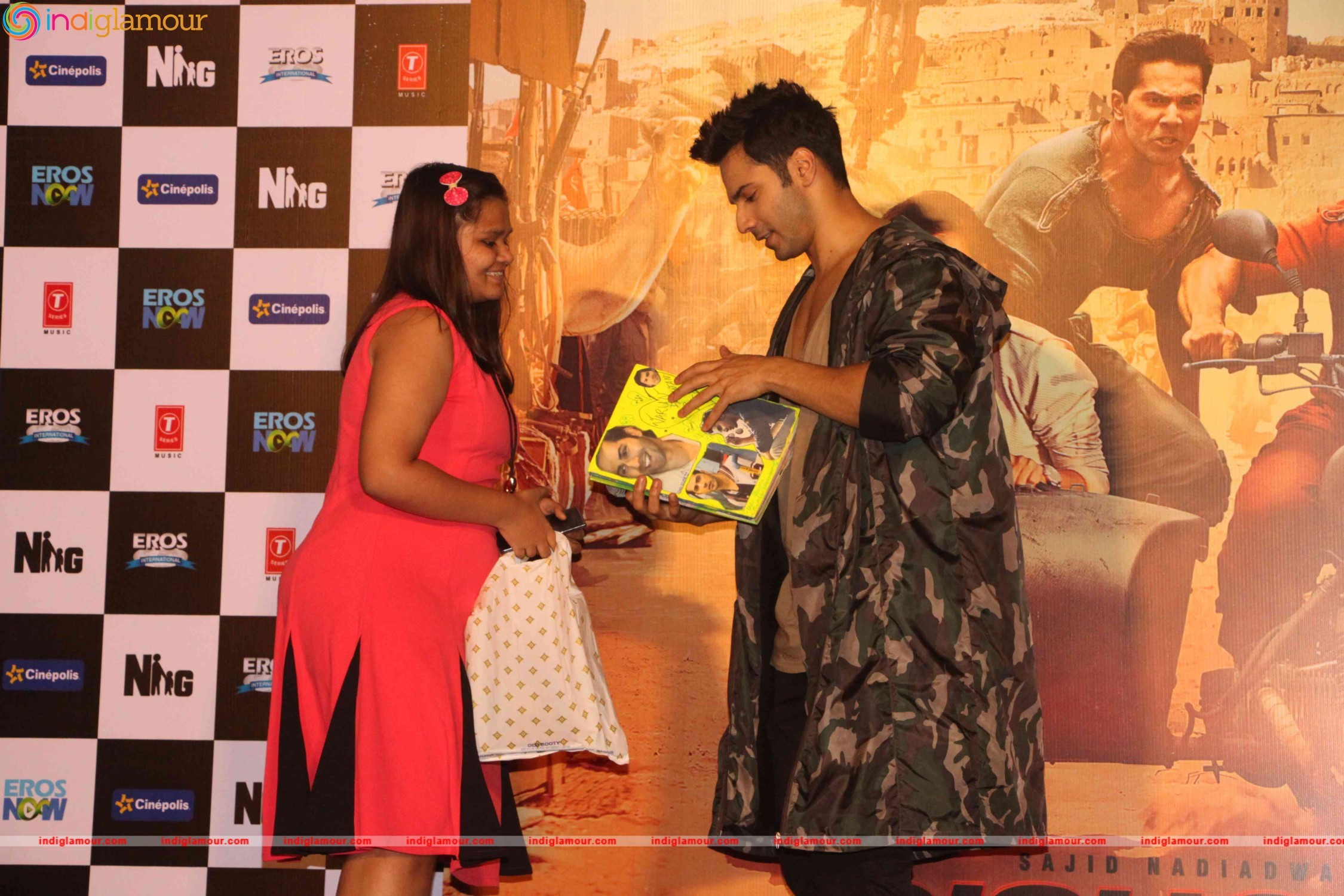 John Abraham and Varun Dhawan Interact with their Fans Event hd photo