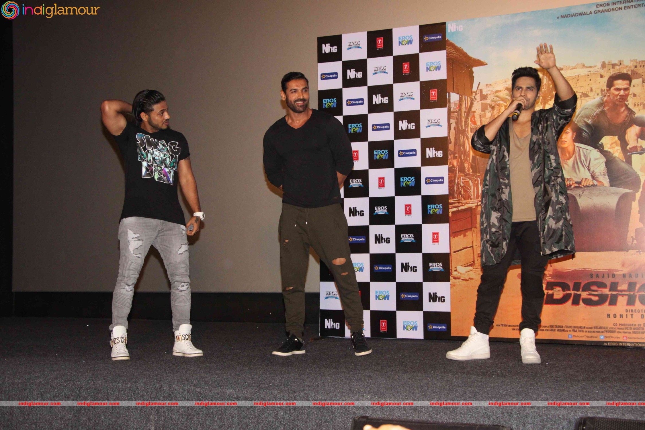 John Abraham and Varun Dhawan Interact with their Fans Event hd photo