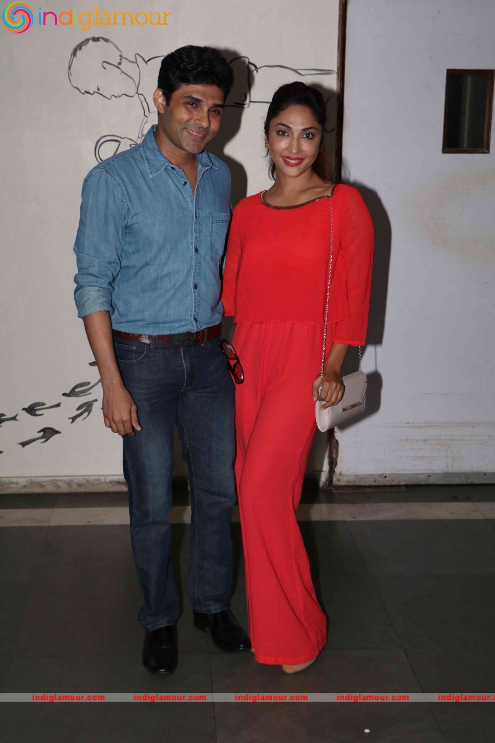 Salman Khan Attend Actor Daisy Shah Debut Play Begum Jaan Event hd photo