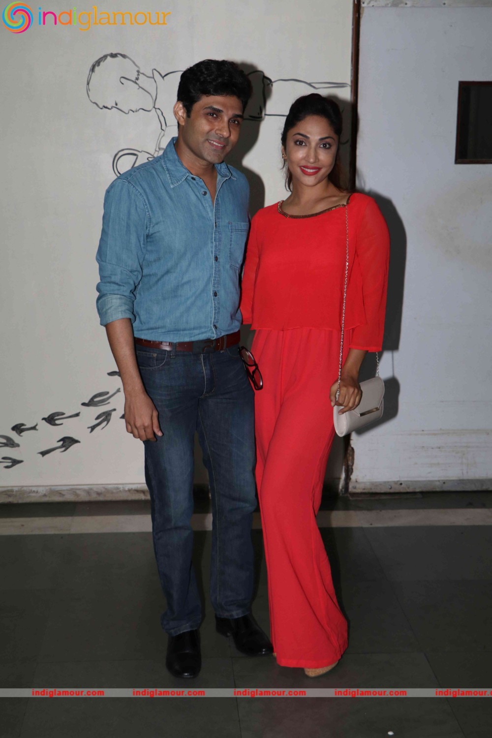 Salman Khan Attend Actor Daisy Shah Debut Play Begum Jaan Event hd photo