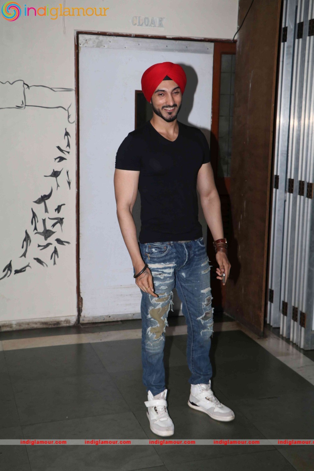 Salman Khan Attend Actor Daisy Shah Debut Play Begum Jaan Event hd photo