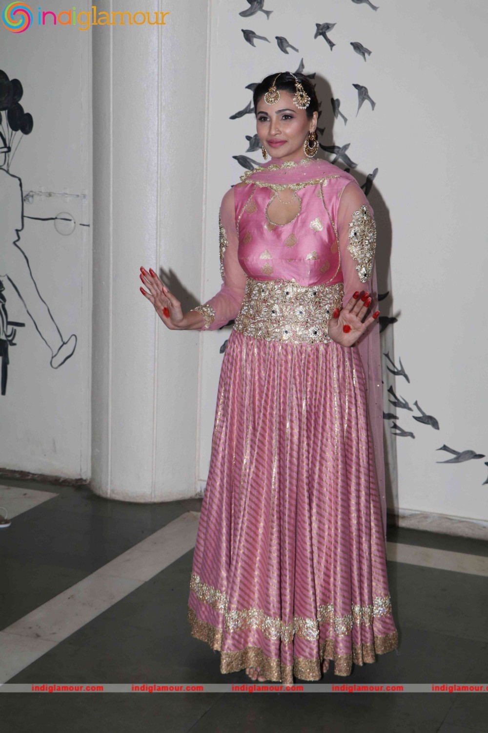 Salman Khan Attend Actor Daisy Shah Debut Play Begum Jaan Event hd photo