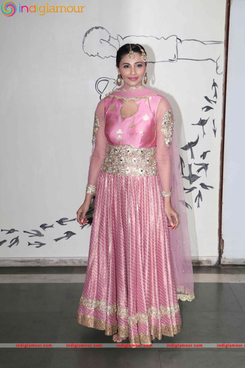 Salman Khan Attend Actor Daisy Shah Debut Play Begum Jaan Event hd photo