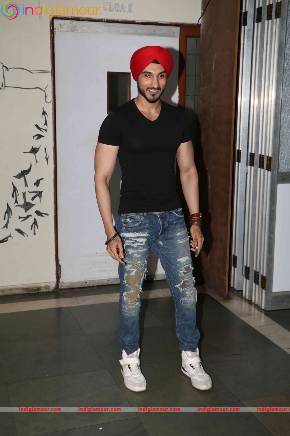 Salman Khan Attend Actor Daisy Shah Debut Play Begum Jaan Event hd photo