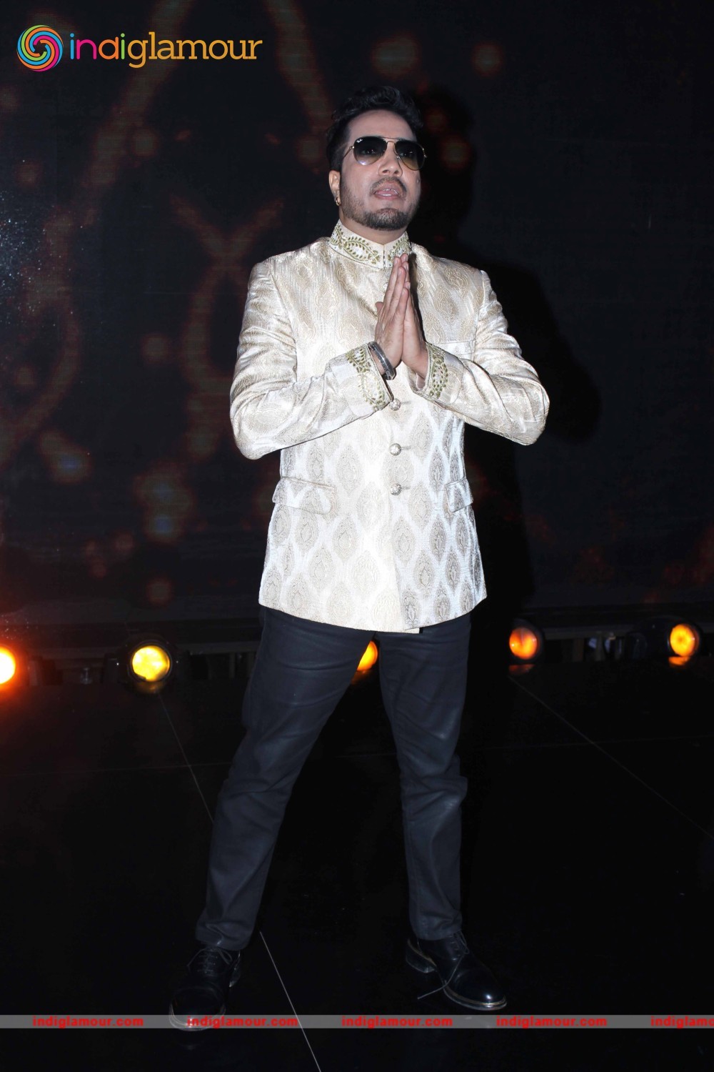 Promotion of Film Madaari on the Sets of Sa Re Ga Ma Pa 2016 Event hd photo