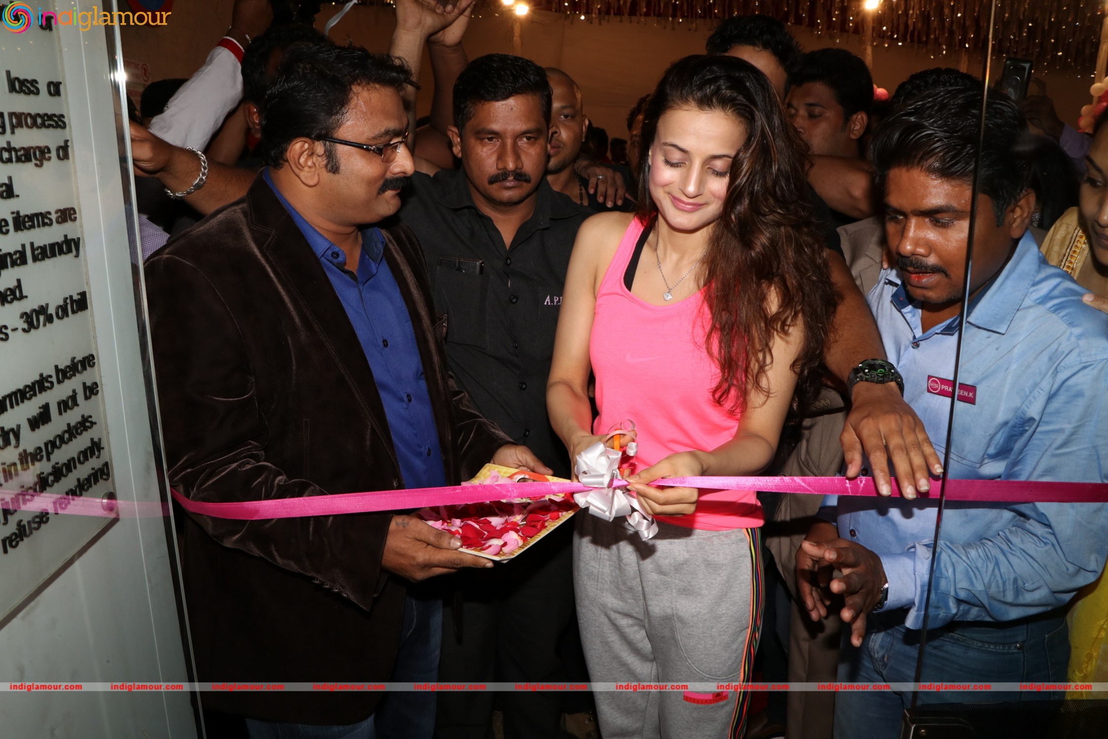 Ameesha Patel Launches The Swiss Laundry Event hd photo