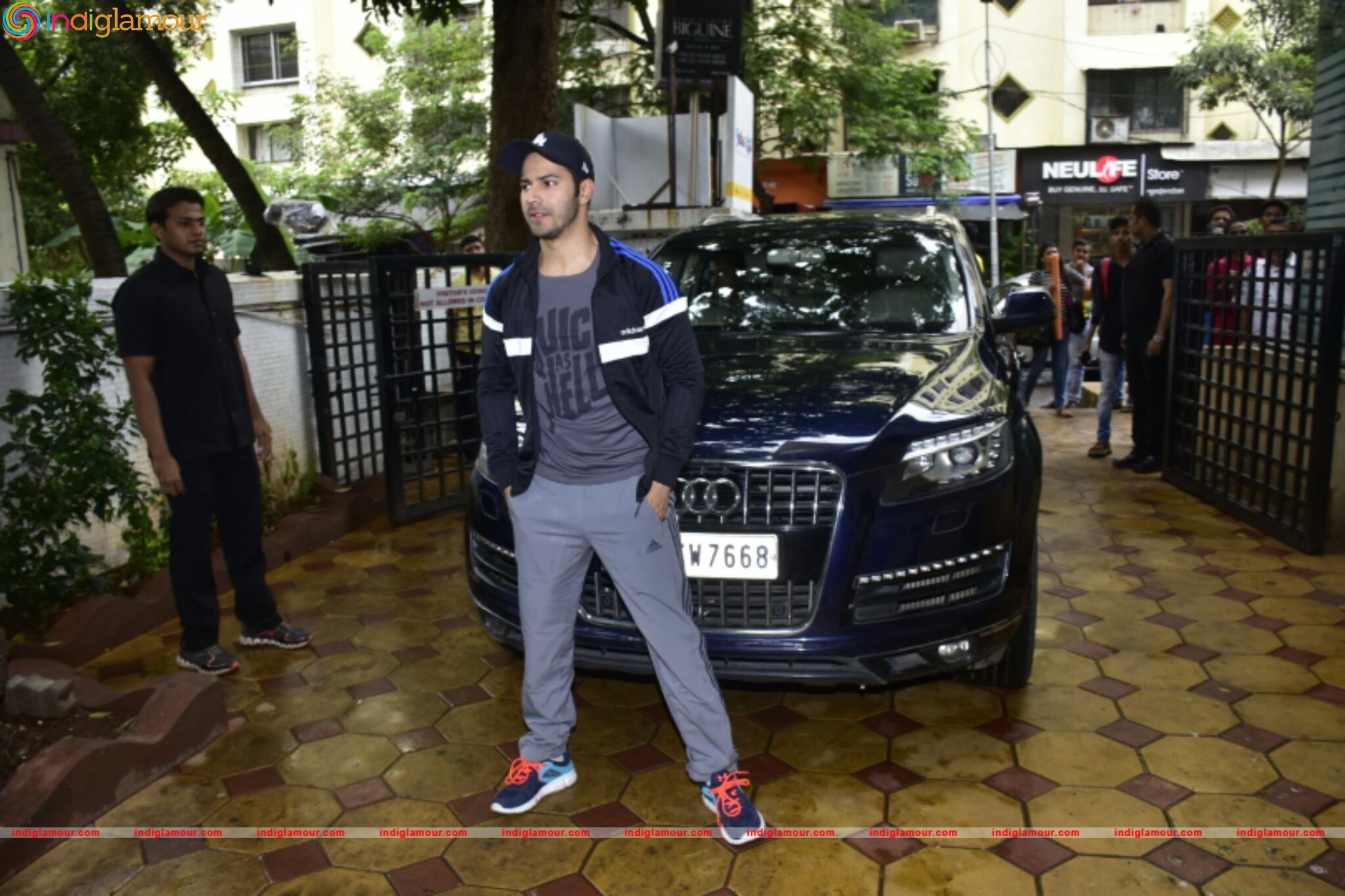 Varun Dhawan and John Abraham at Gold Gym Event hd photo