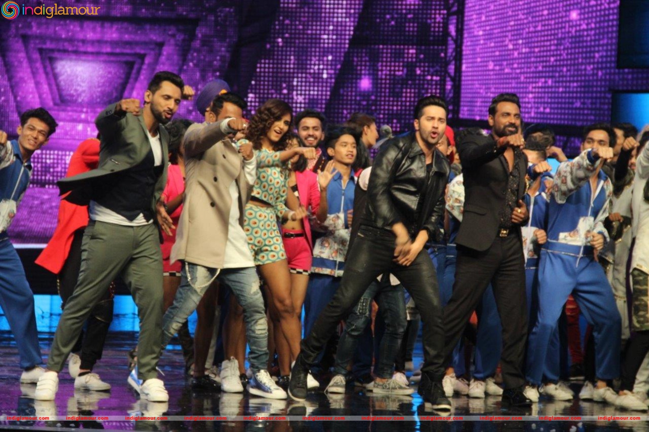 Varun Dhawan and Jacqueline Sizzle on Dance Plus Stage with Superjudge Remo D Souza Event hd photo