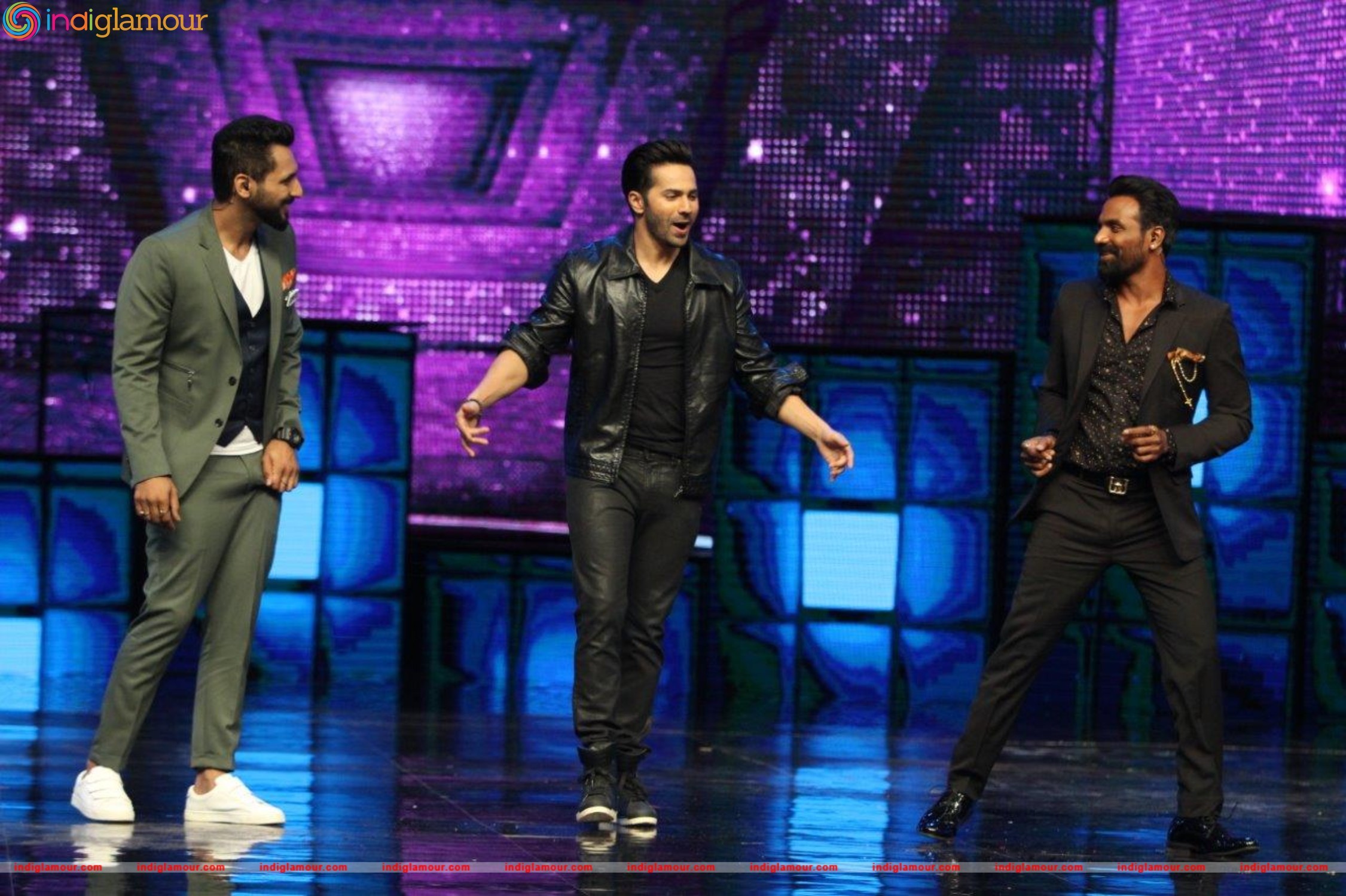 Varun Dhawan and Jacqueline Sizzle on Dance Plus Stage with Superjudge Remo D Souza Event hd photo