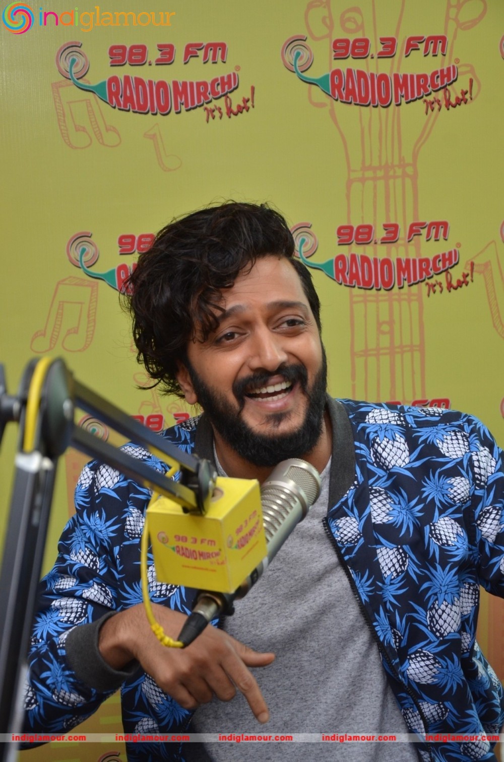 Vivek Oberoi,Ritesh Deshmukh,Aftab Shivdasani and Urvashi Rautela at Radio Mirchi Event hd photo