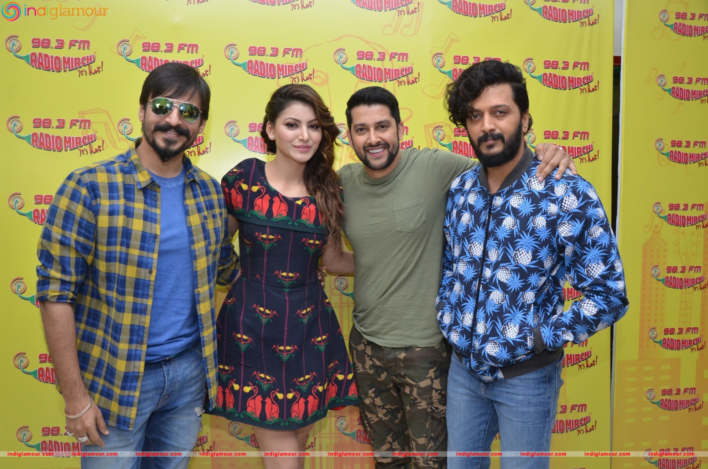 Vivek Oberoi,Ritesh Deshmukh,Aftab Shivdasani and Urvashi Rautela at Radio Mirchi Event hd photo