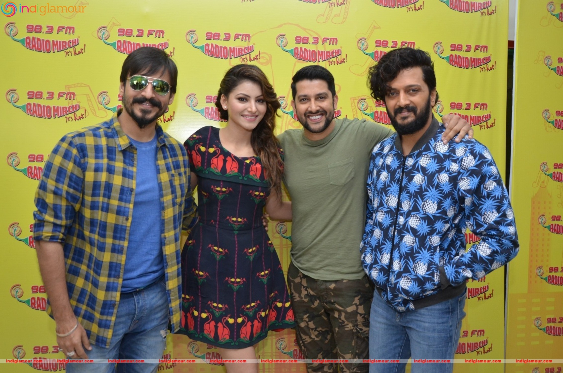Vivek Oberoi,Ritesh Deshmukh,Aftab Shivdasani and Urvashi Rautela at Radio Mirchi Event hd photo