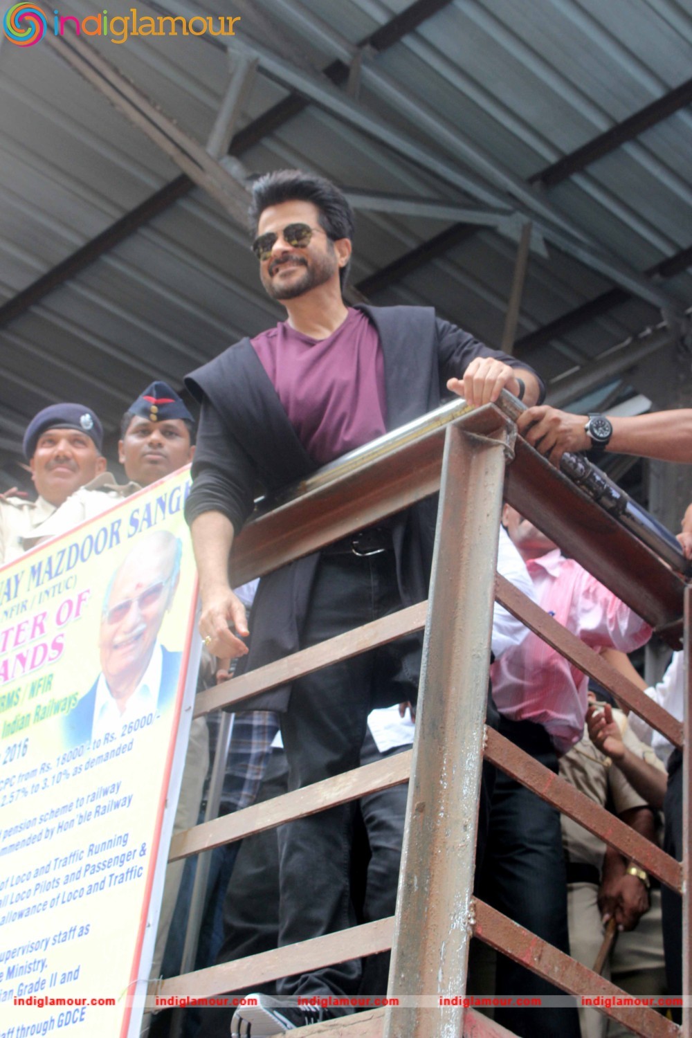 Anil Kapoor Promotes his TV Show 24 Season 2 at Mumbai Central Station Event hd photo