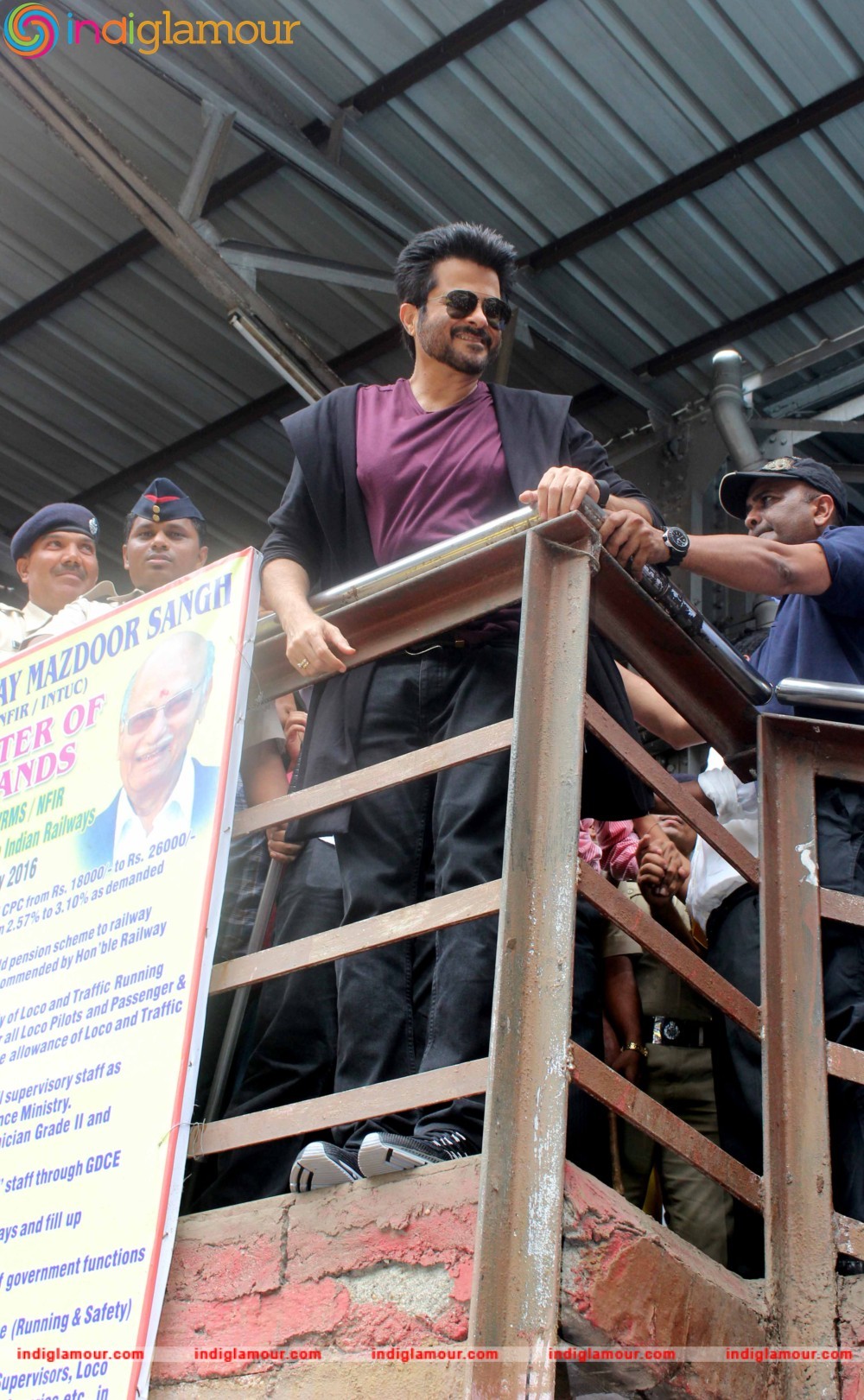 Anil Kapoor Promotes his TV Show 24 Season 2 at Mumbai Central Station Event hd photo