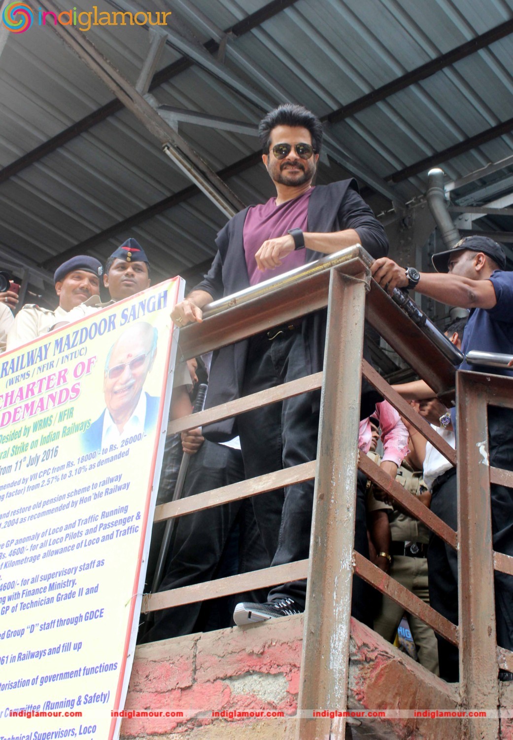 Anil Kapoor Promotes his TV Show 24 Season 2 at Mumbai Central Station Event hd photo