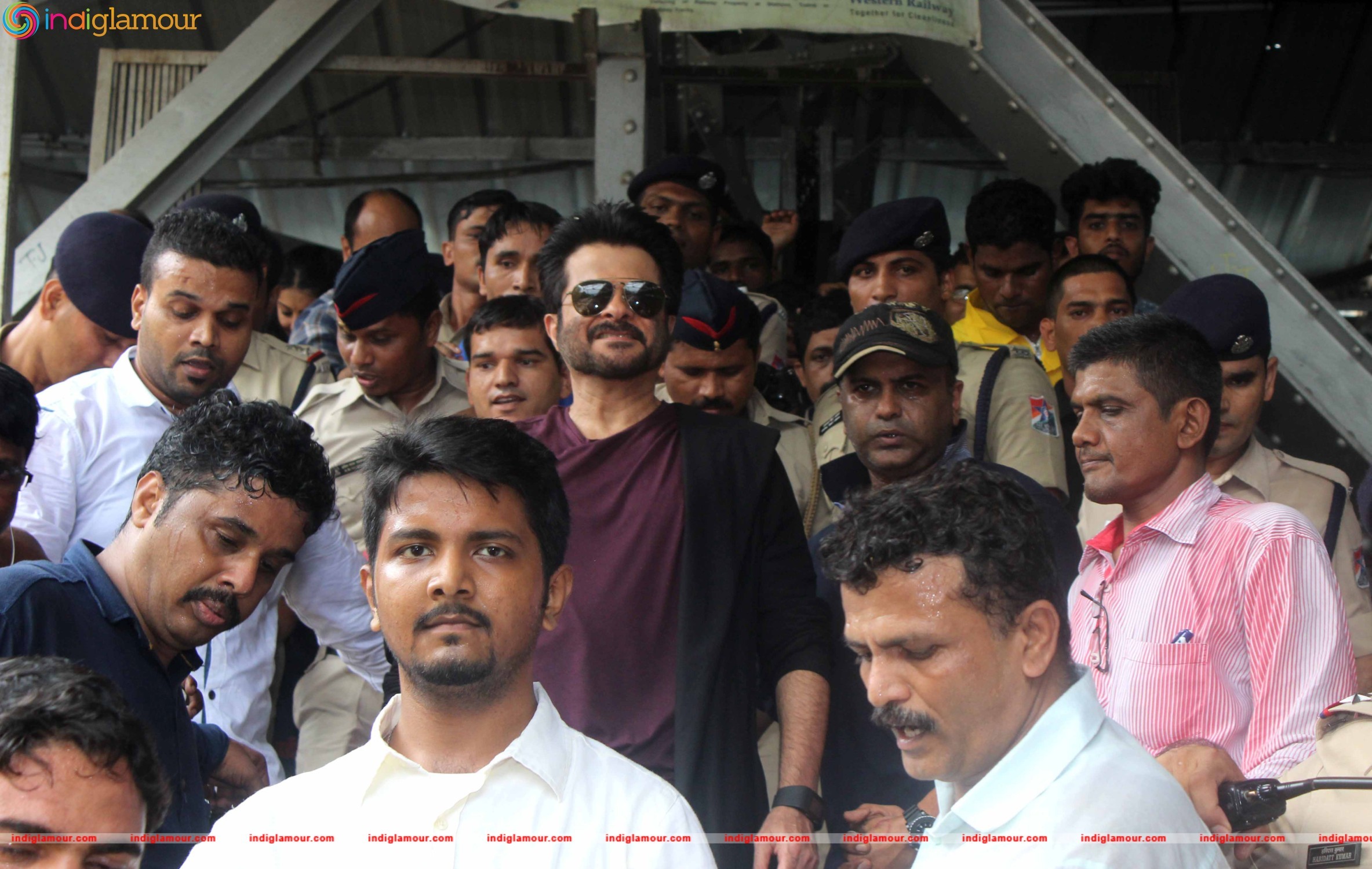 Anil Kapoor Promotes his TV Show 24 Season 2 at Mumbai Central Station Event hd photo