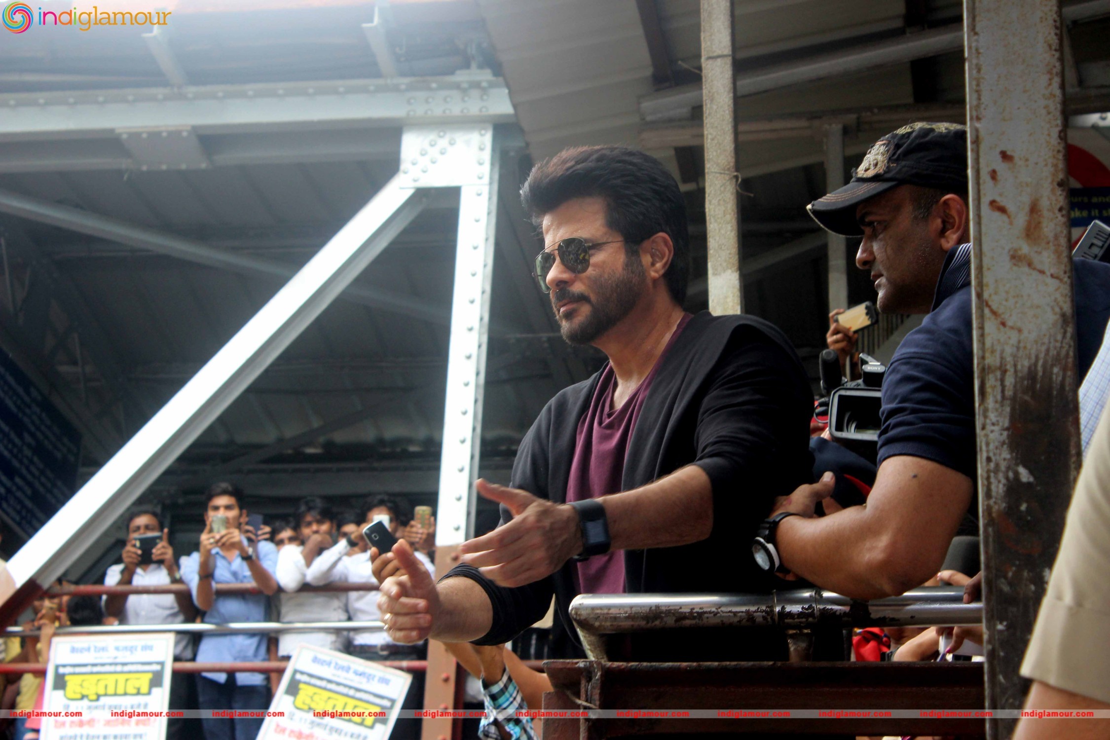 Anil Kapoor Promotes his TV Show 24 Season 2 at Mumbai Central Station Event hd photo