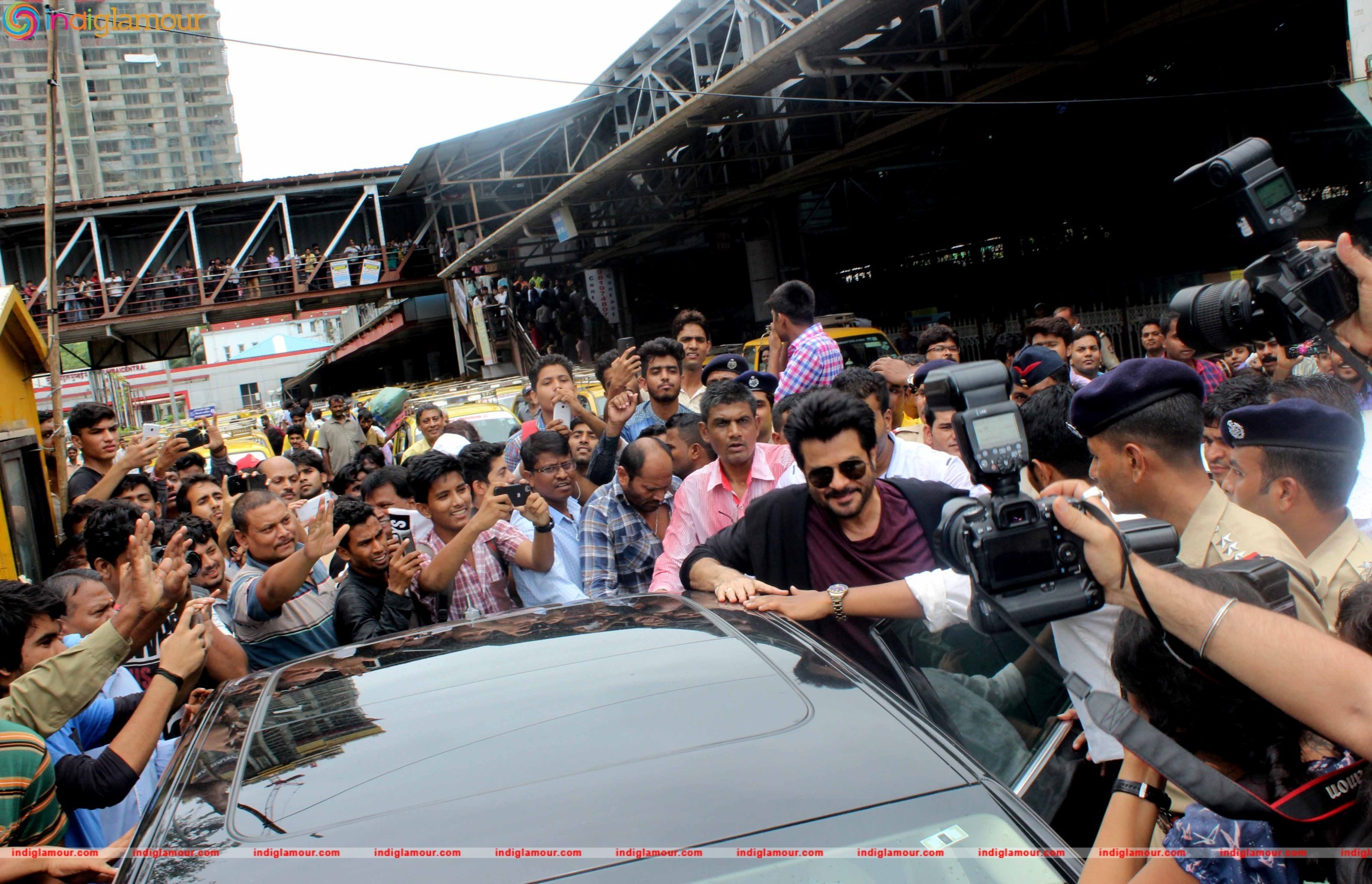 Anil Kapoor Promotes his TV Show 24 Season 2 at Mumbai Central Station Event hd photo