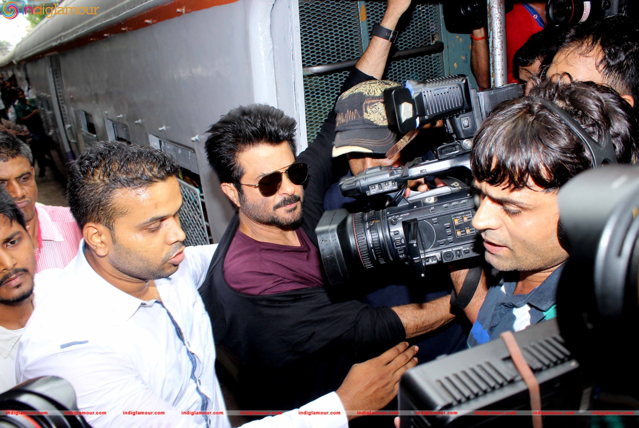 Anil Kapoor Promotes his TV Show 24 Season 2 at Mumbai Central Station Event hd photo