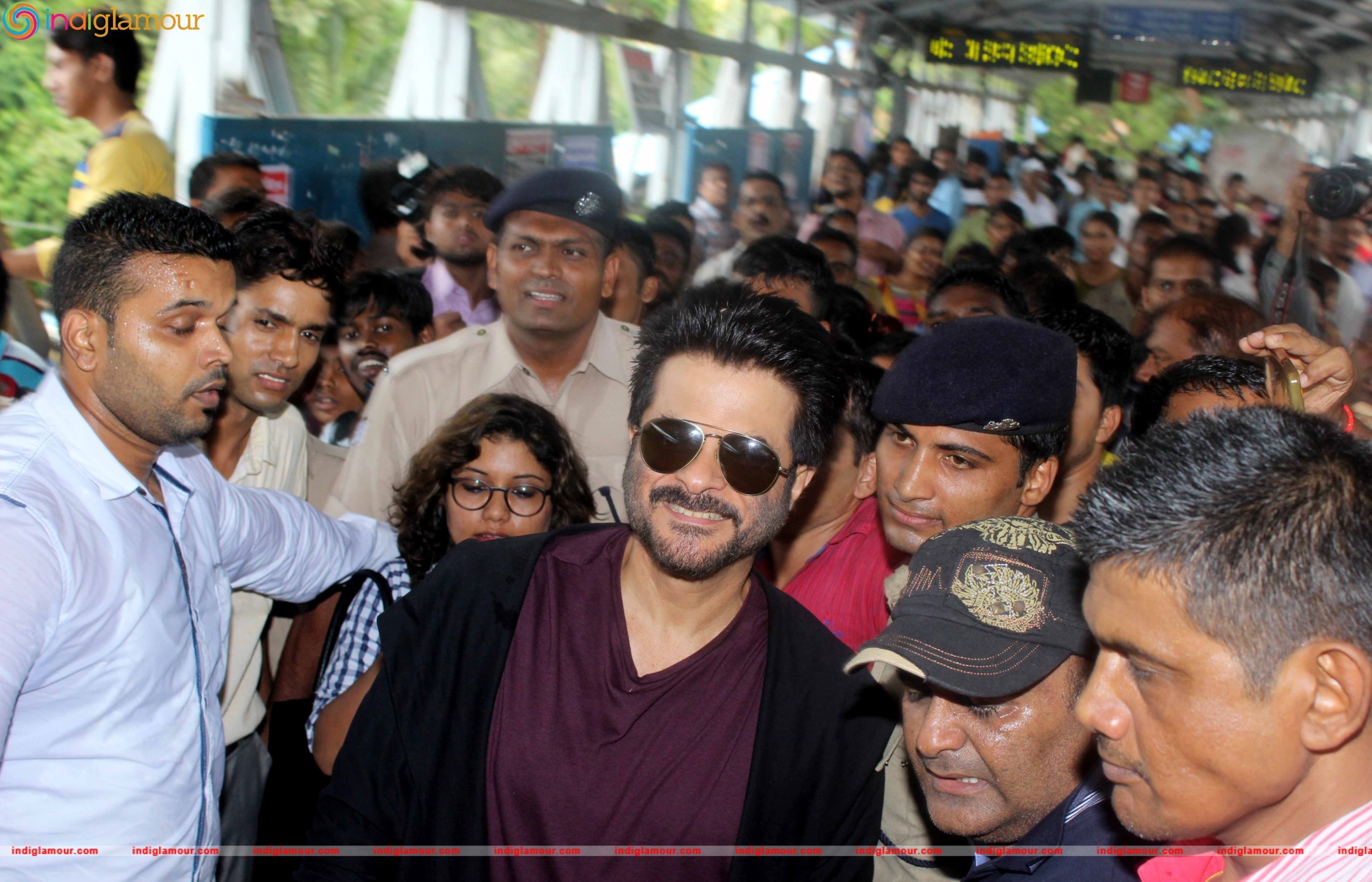Anil Kapoor Promotes his TV Show 24 Season 2 at Mumbai Central Station Event hd photo