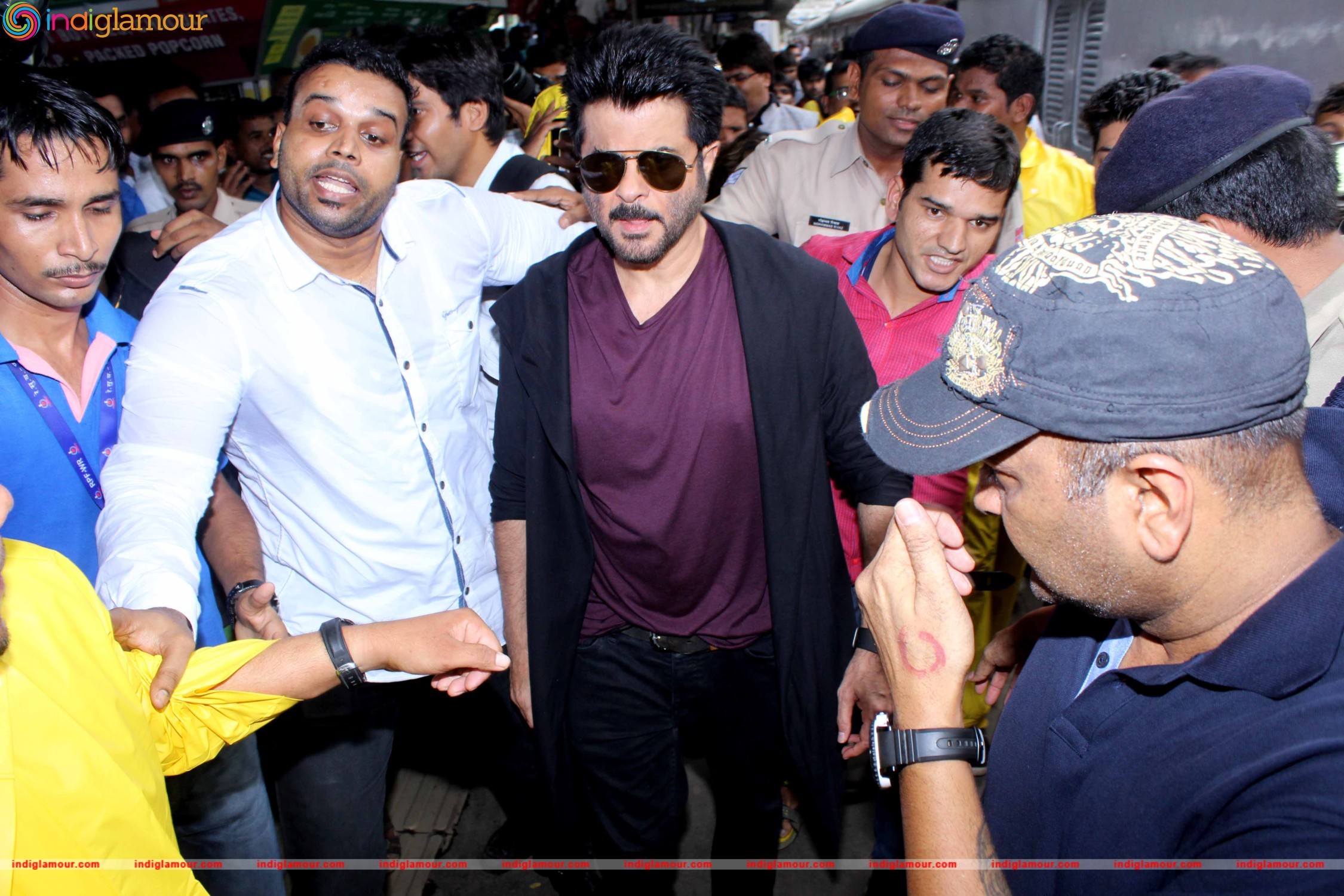 Anil Kapoor Promotes his TV Show 24 Season 2 at Mumbai Central Station Event hd photo
