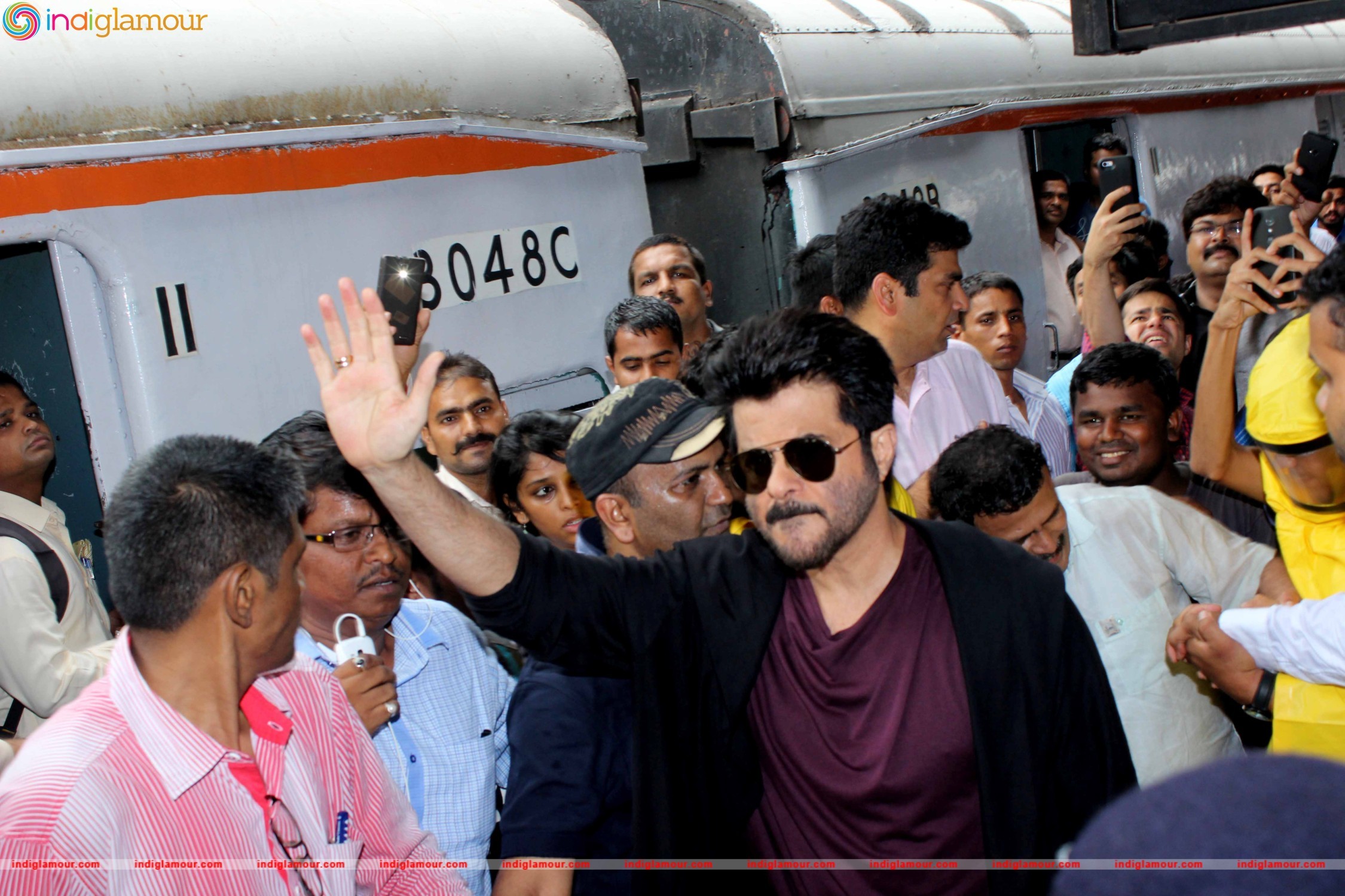 Anil Kapoor Promotes his TV Show 24 Season 2 at Mumbai Central Station Event hd photo