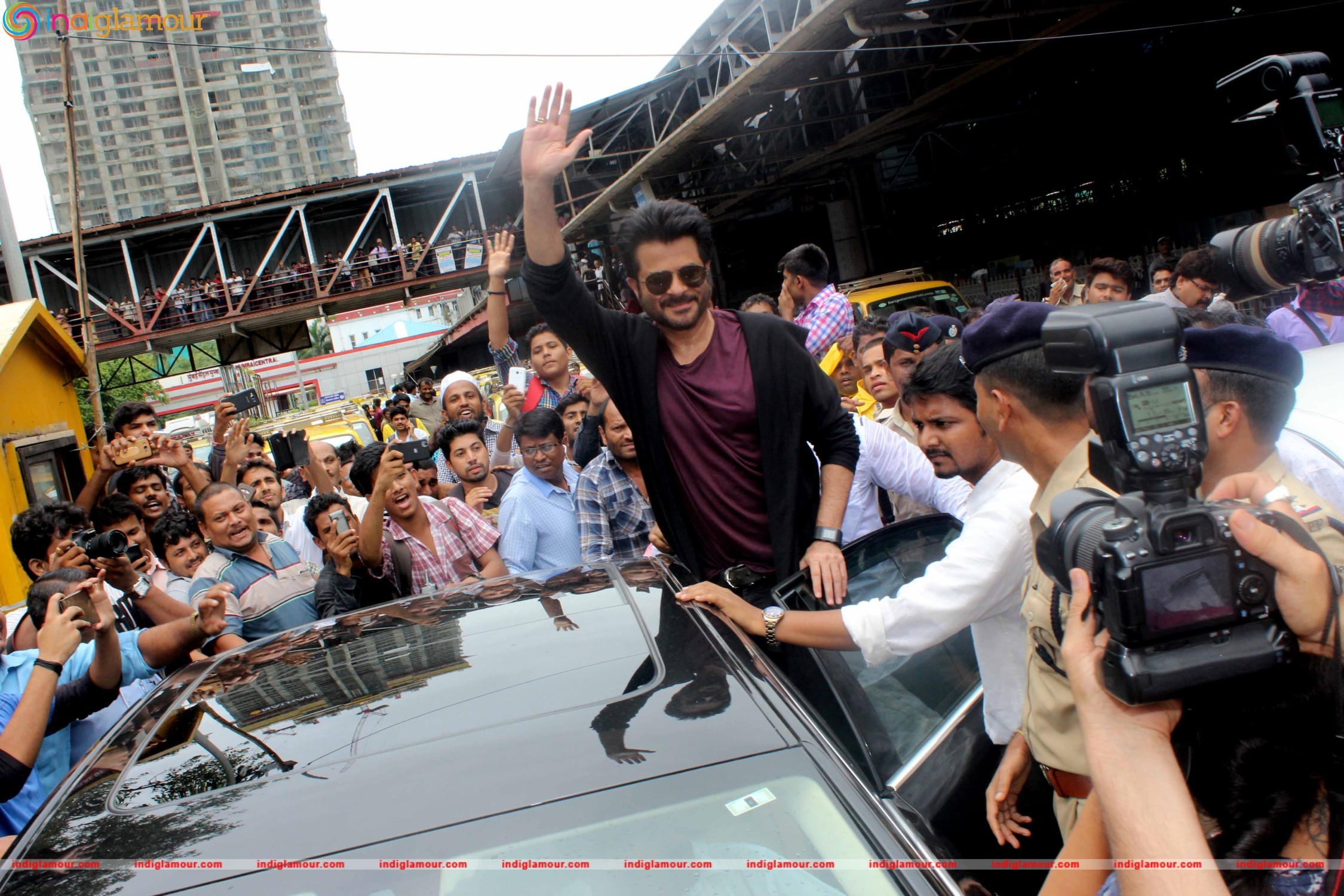 Anil Kapoor Promotes his TV Show 24 Season 2 at Mumbai Central Station Event hd photo