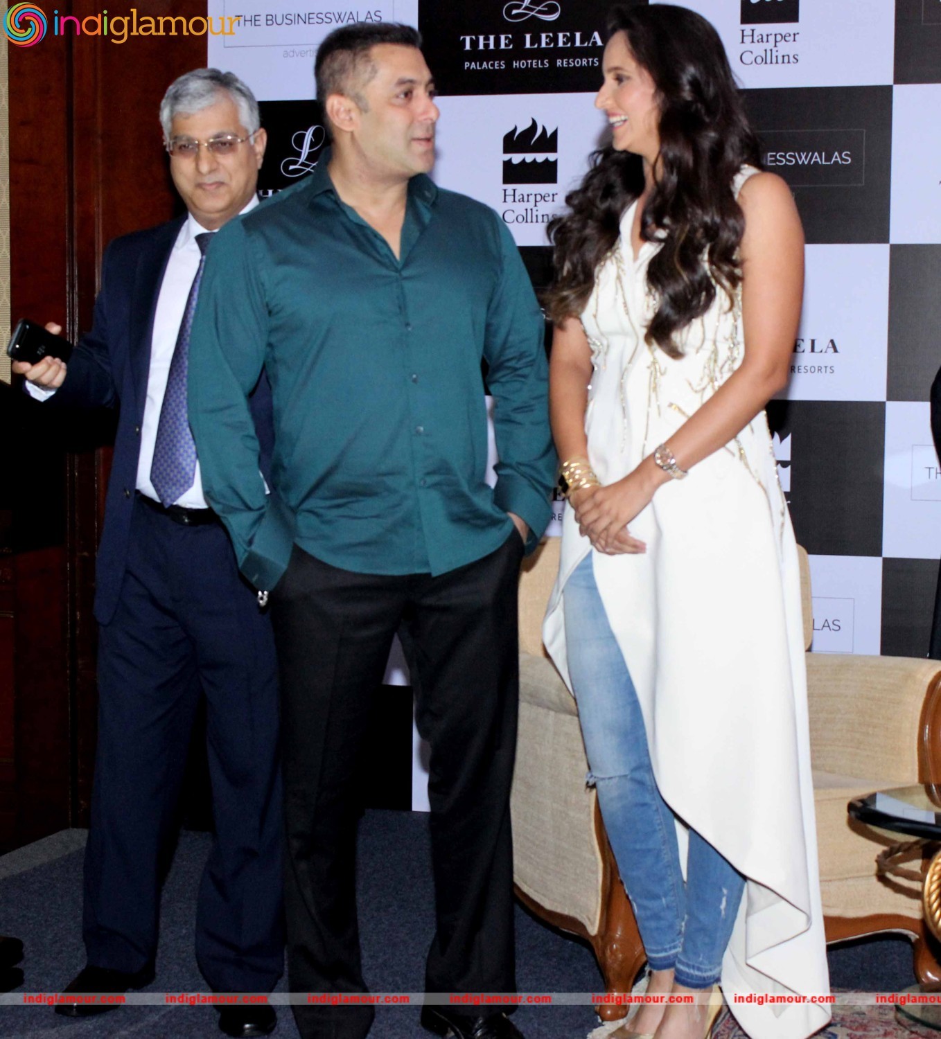 Salman Khan Release Sania's Autobiography Ace Against Odds Event hd photo