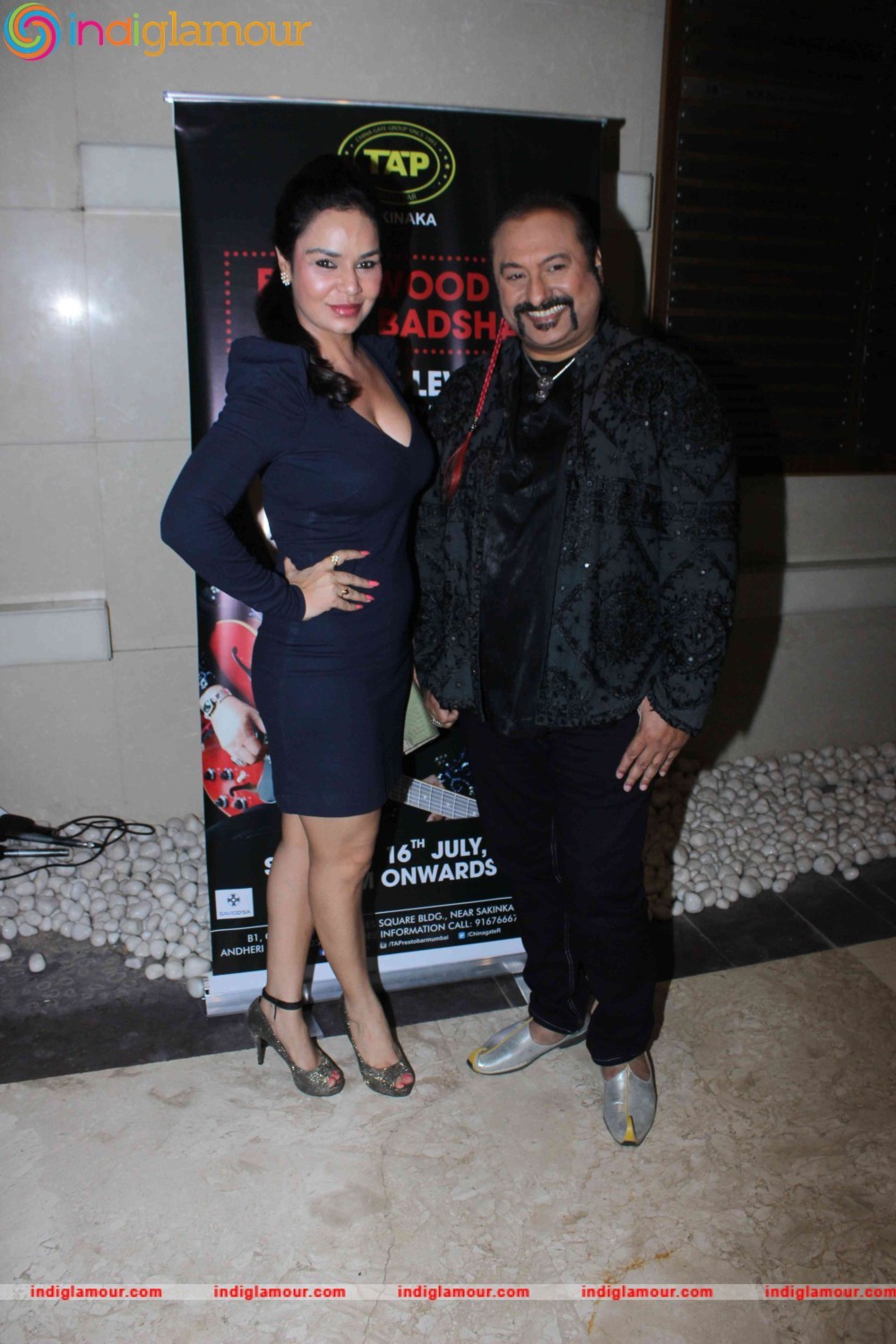 Lesle Lewis Live Show at Tap Resto Bar Andheri Event hd photo