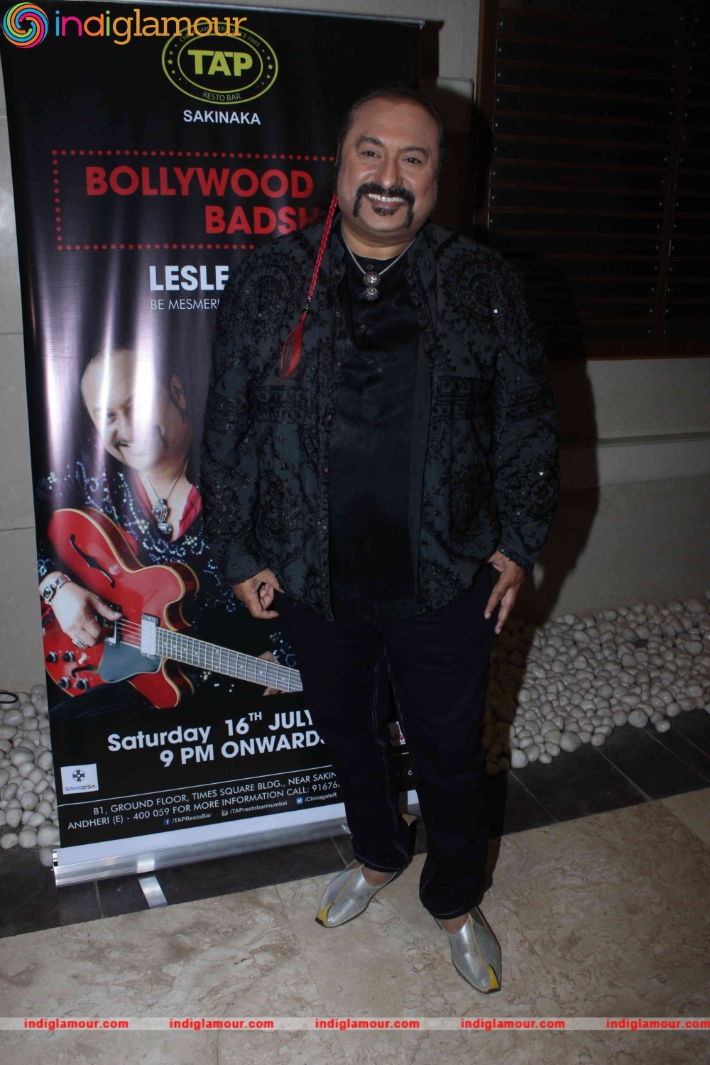 Lesle Lewis Live Show at Tap Resto Bar Andheri Event hd photo