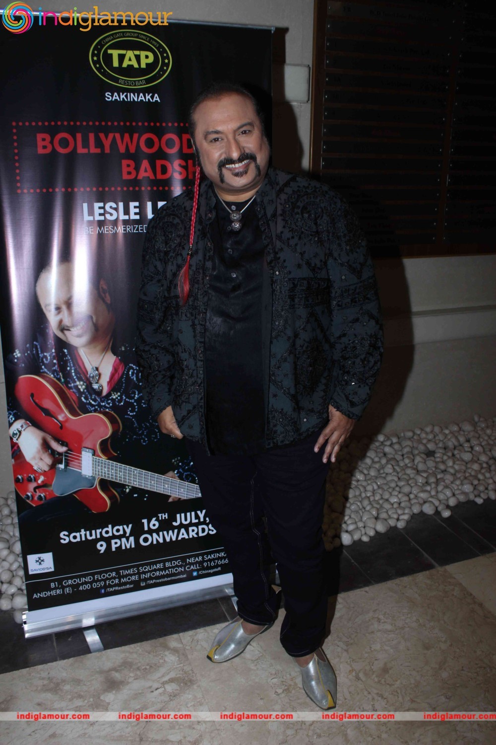 Lesle Lewis Live Show at Tap Resto Bar Andheri Event hd photo