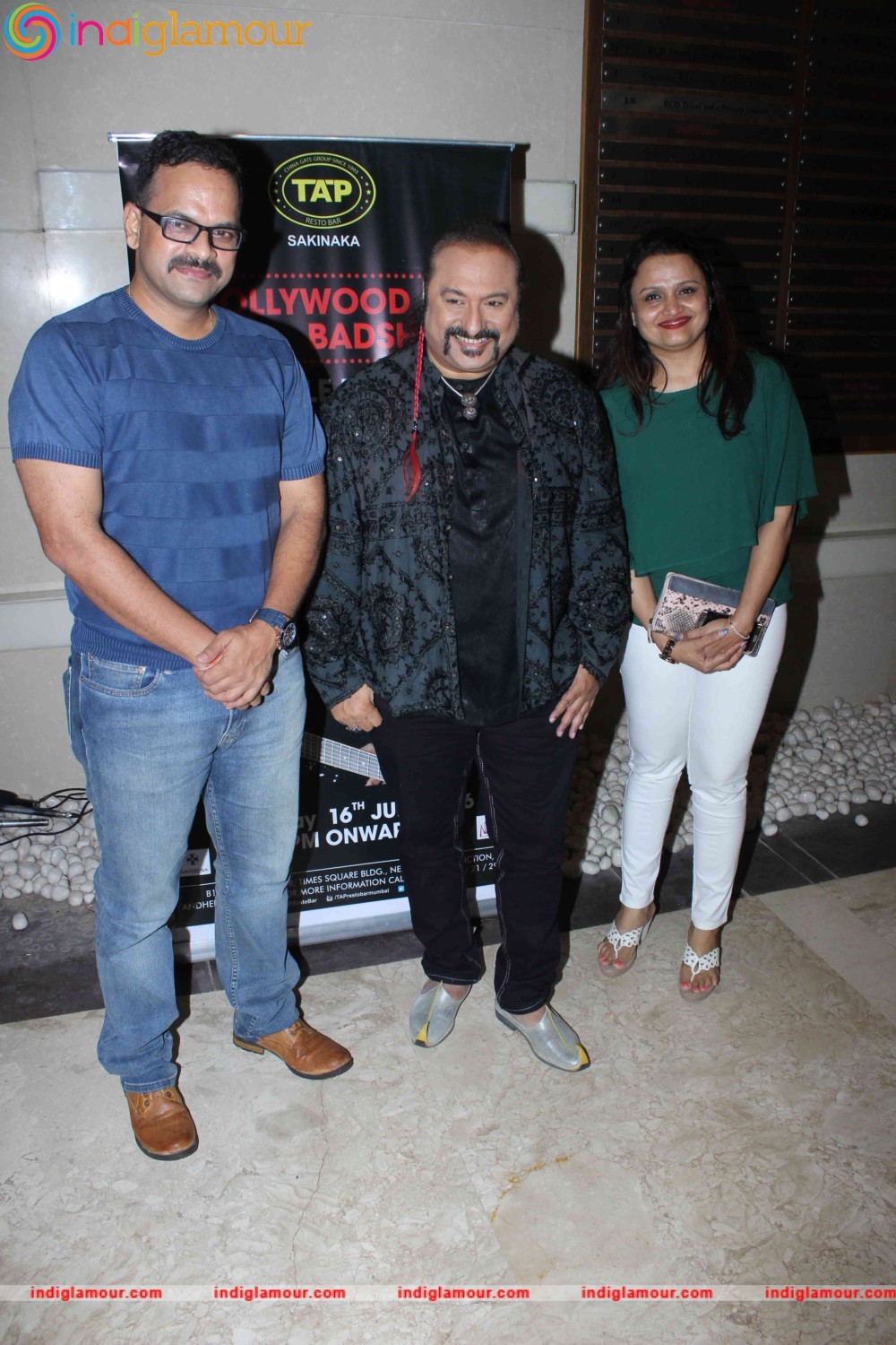 Lesle Lewis Live Show at Tap Resto Bar Andheri Event hd photo
