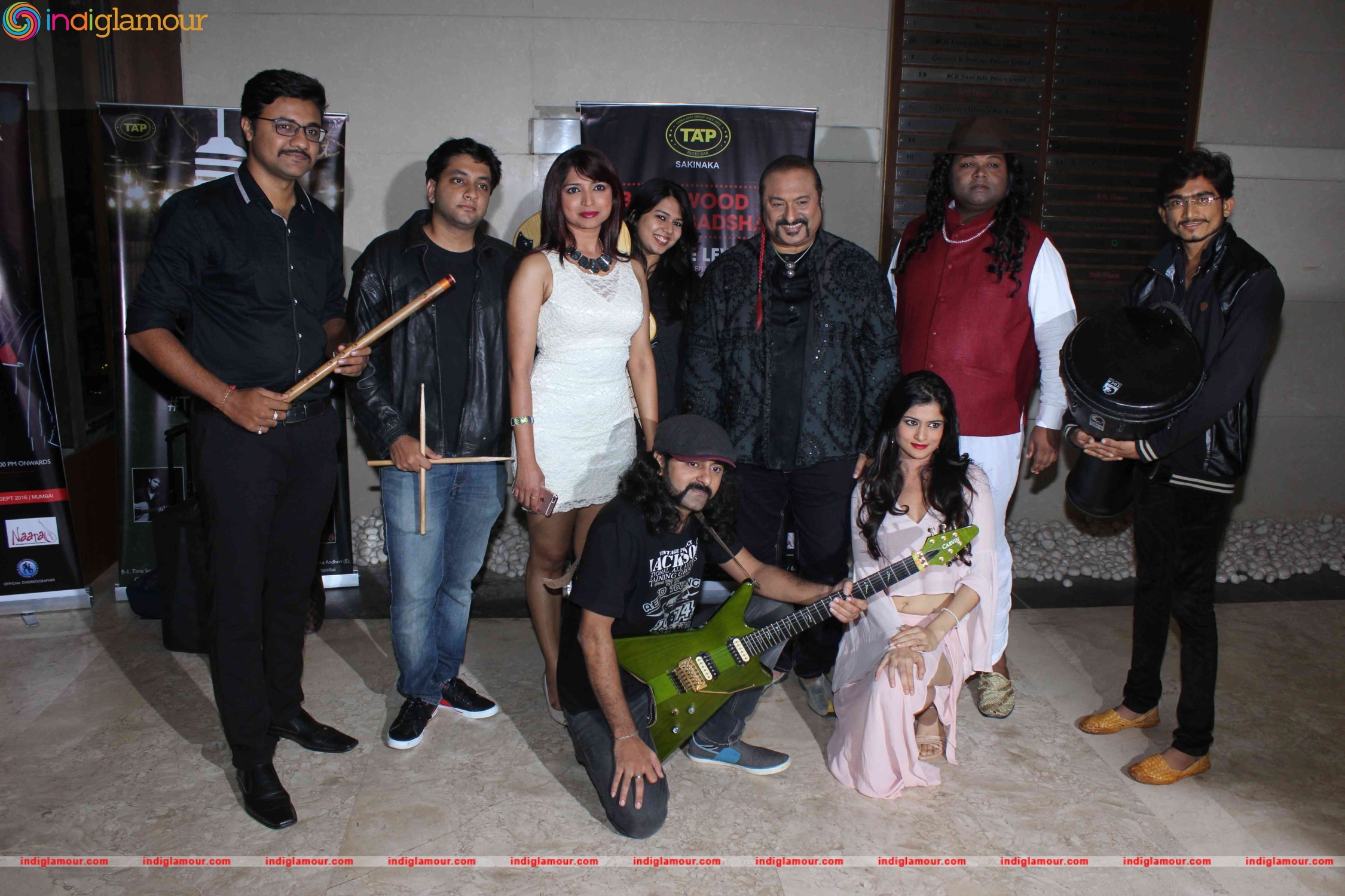 Lesle Lewis Live Show at Tap Resto Bar Andheri Event hd photo