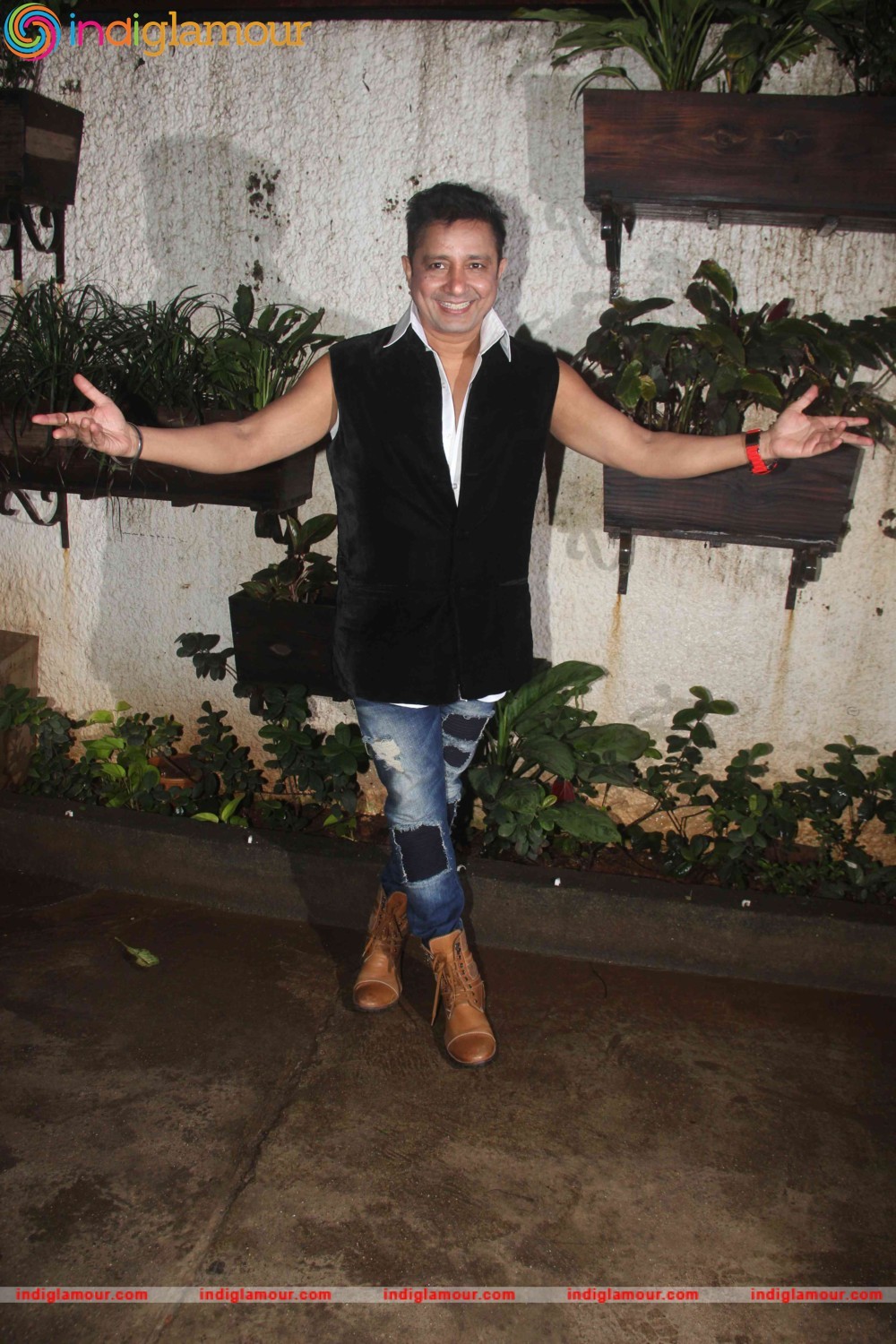 Special Screening of Film Madaari at Sunny Super Sound Event hd photo