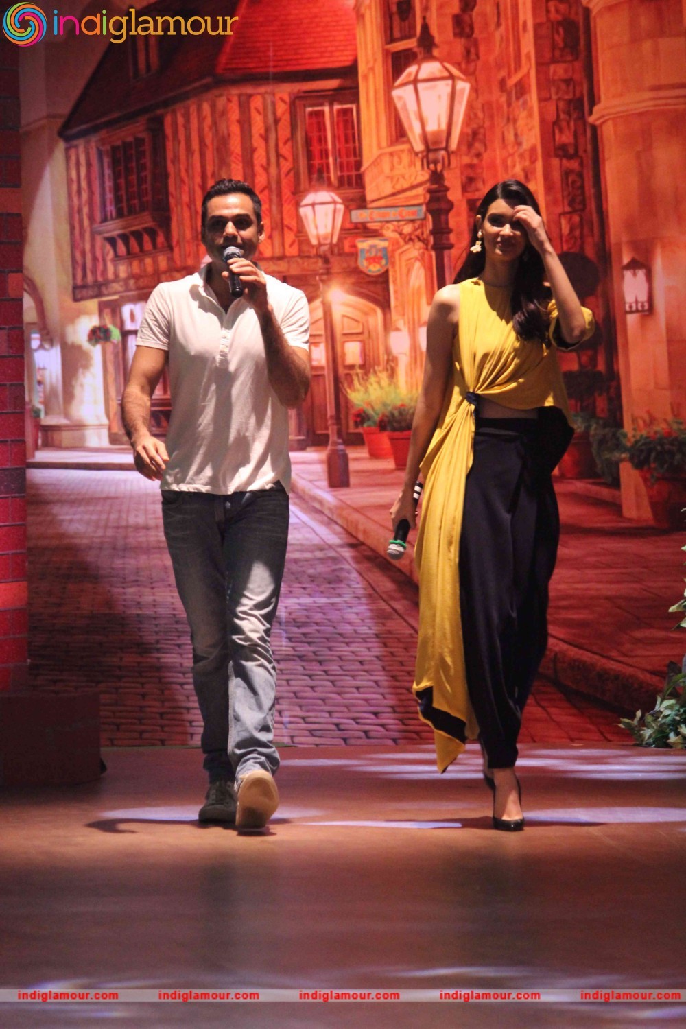Film Happy Bhag Jayegi at Kapil Sharma Show Event hd photo