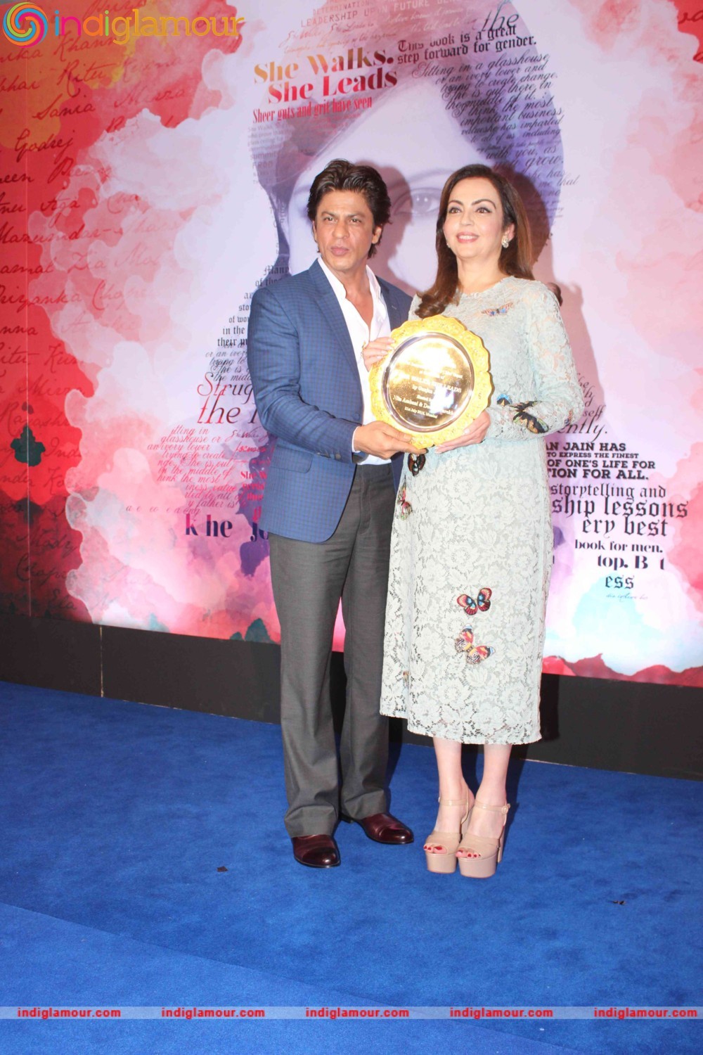 Neeta Ambani and Shah Rukh Khan Launch Gunjan Jain Book Event hd photo