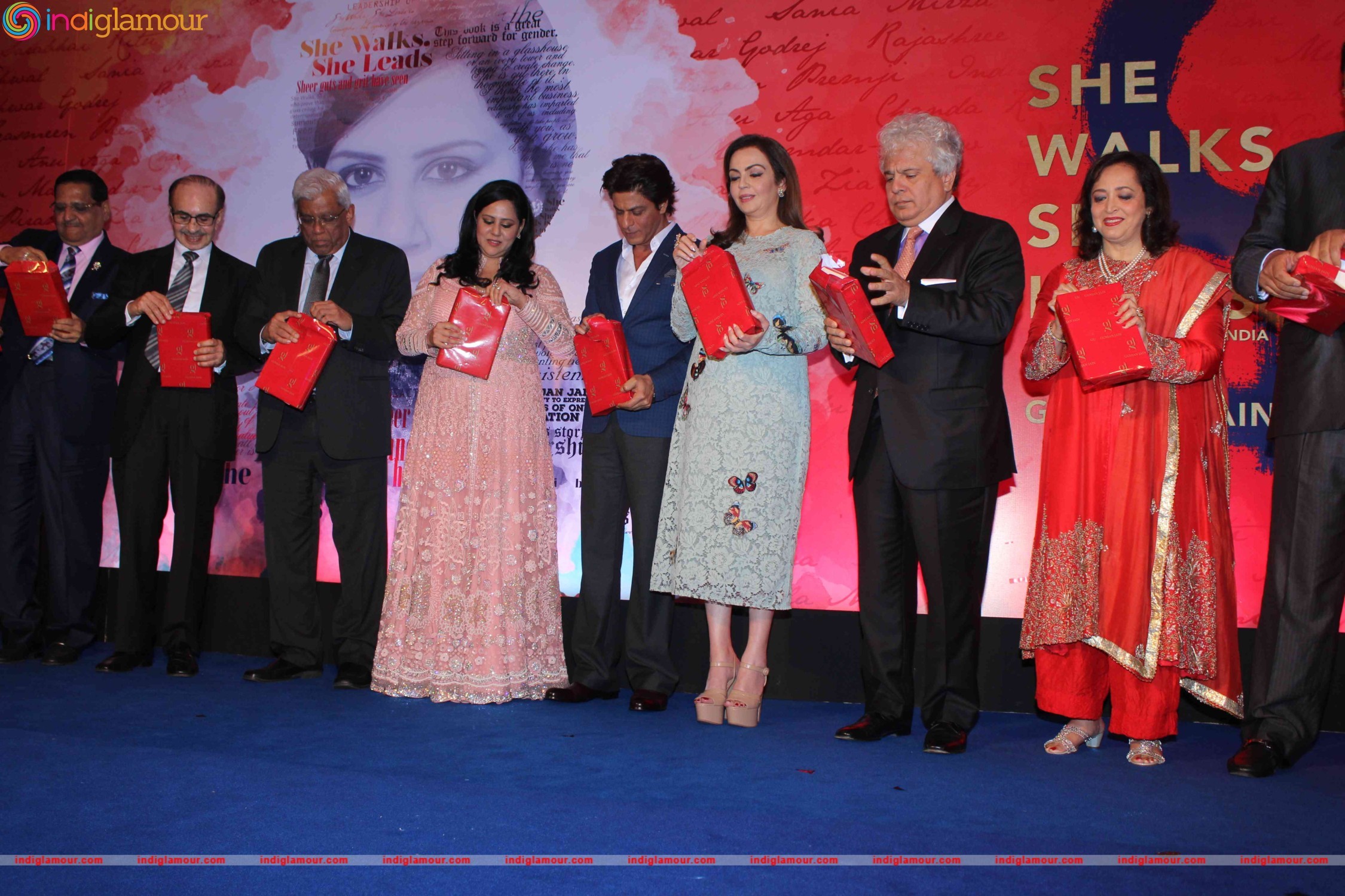 Neeta Ambani and Shah Rukh Khan Launch Gunjan Jain Book Event hd photo