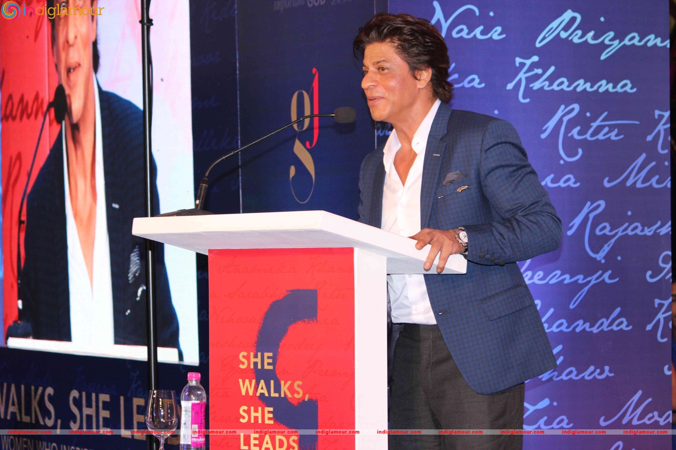 Neeta Ambani and Shah Rukh Khan Launch Gunjan Jain Book Event hd photo