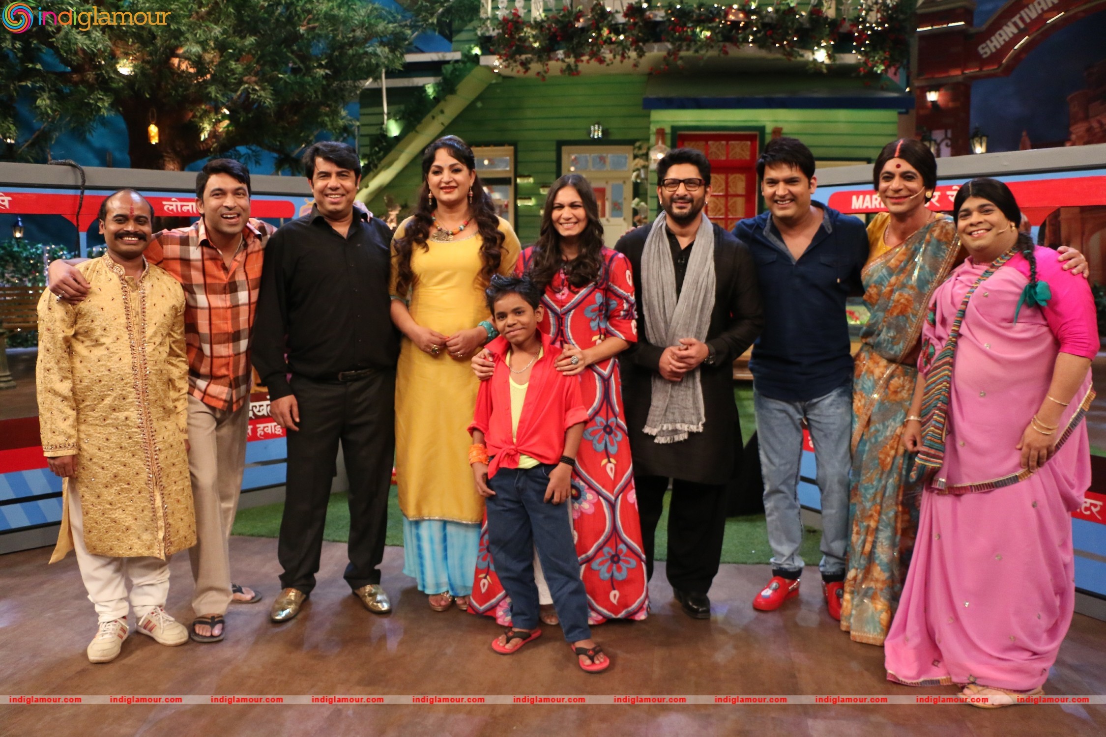 Actor Arshad Warsi and his Wife Maria Goretti On the Sets of The Kapil Sharma Show Event hd photo
