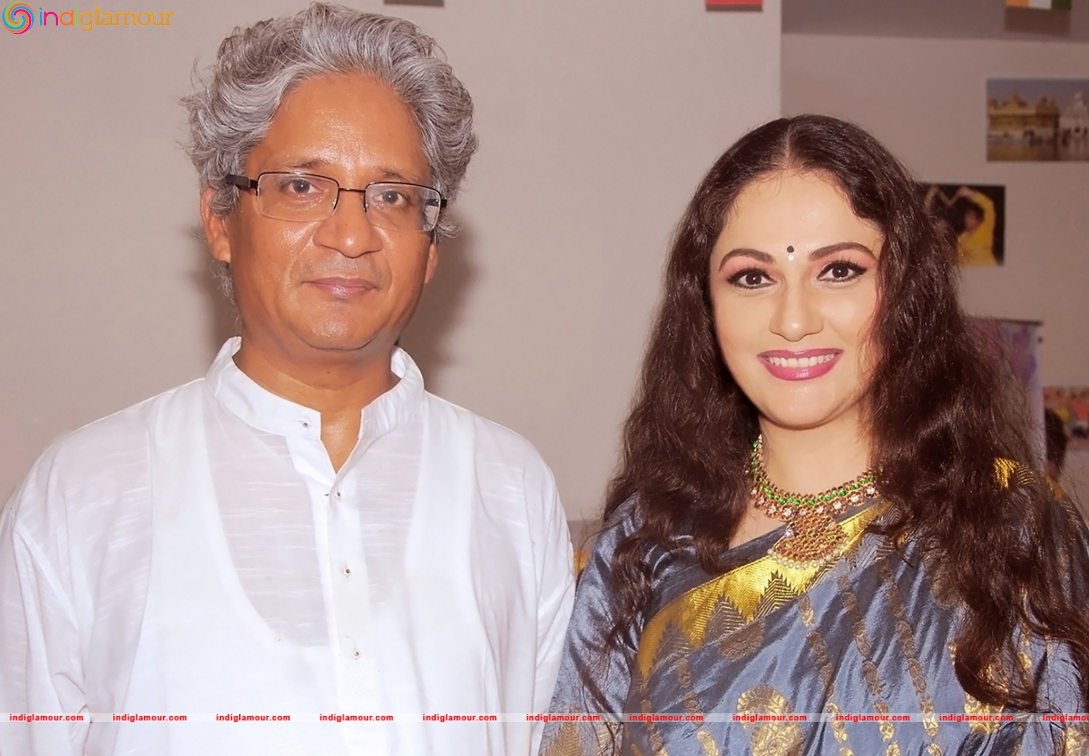 Gracy Singh and others at The Other Song's Fifth Anniversary Celebration Event hd photo