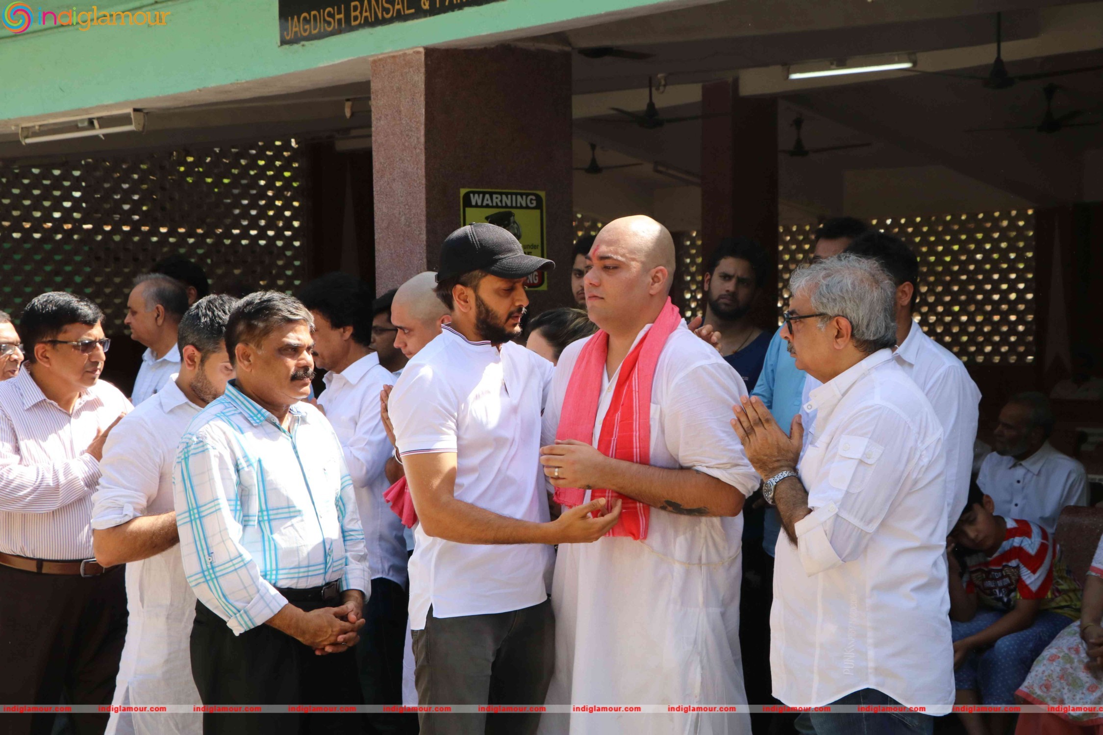 Funeral of Trade Analyst Vikas Mohan Event hd photo