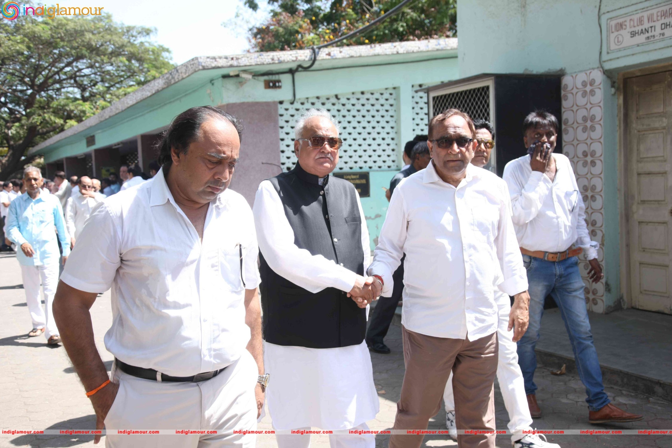 Funeral of Trade Analyst Vikas Mohan Event hd photo